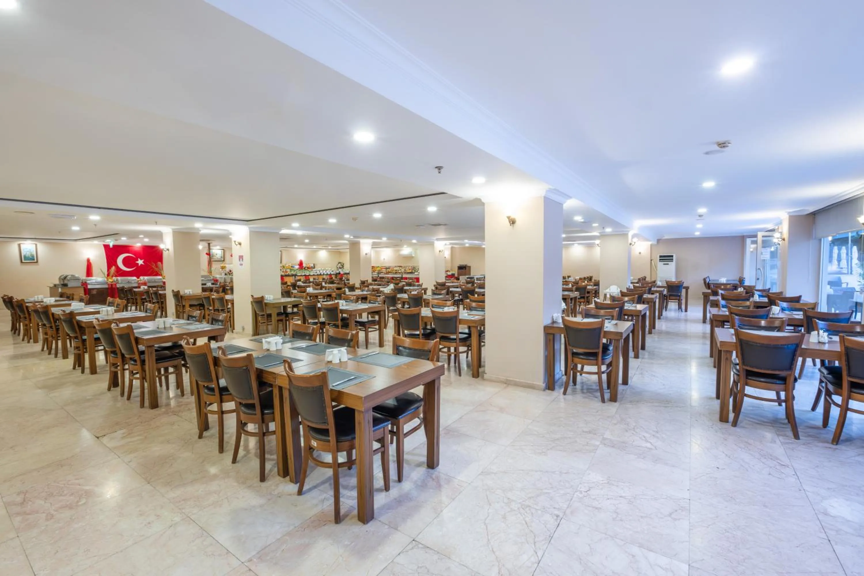 Restaurant/places to eat in Sun Beach Hill Hotel