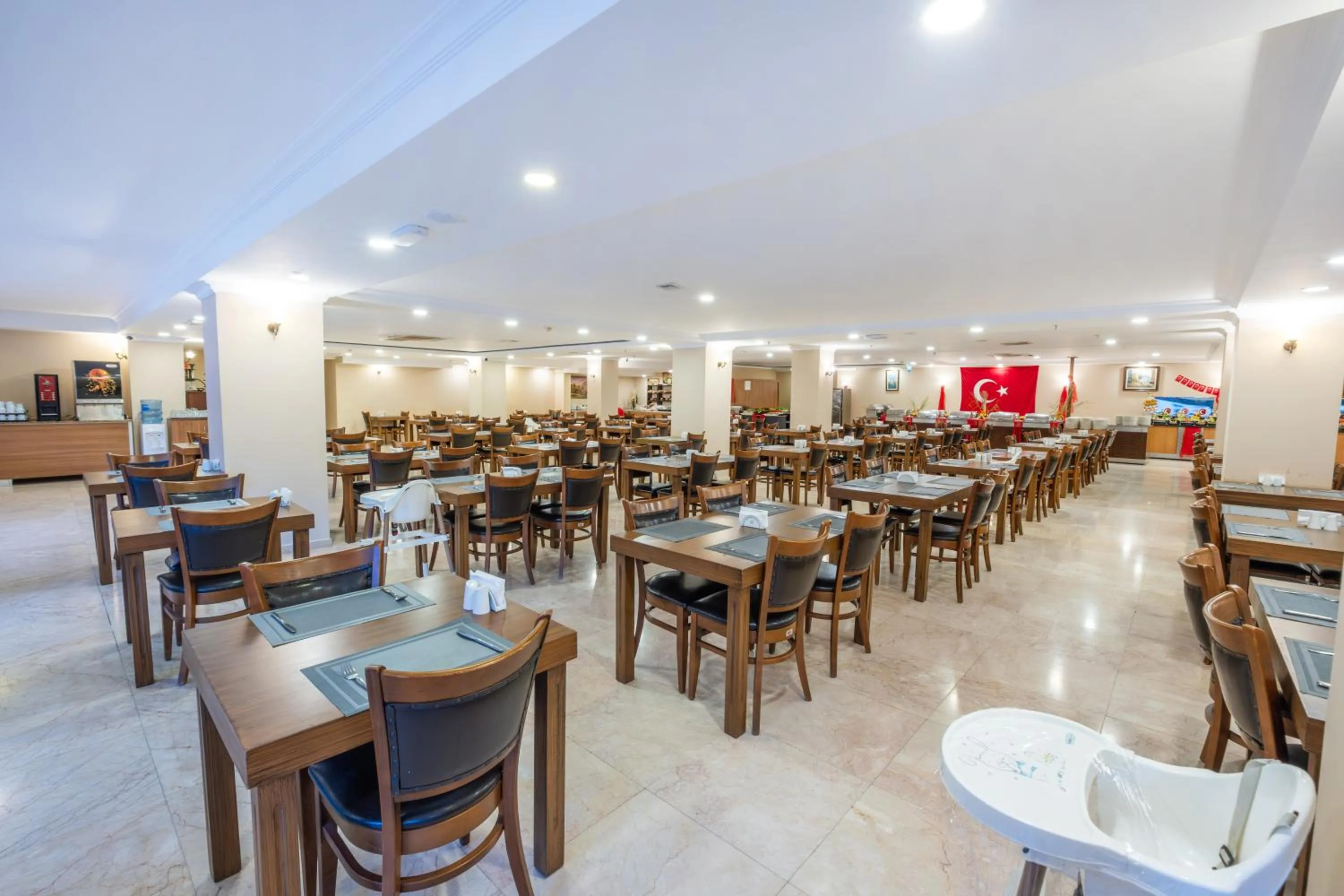 Restaurant/places to eat in Sun Beach Hill Hotel