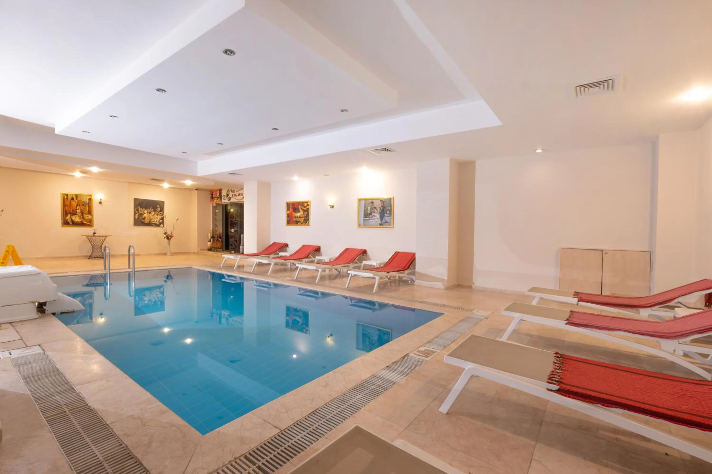 Spa and wellness centre/facilities in Sun Beach Hill Hotel