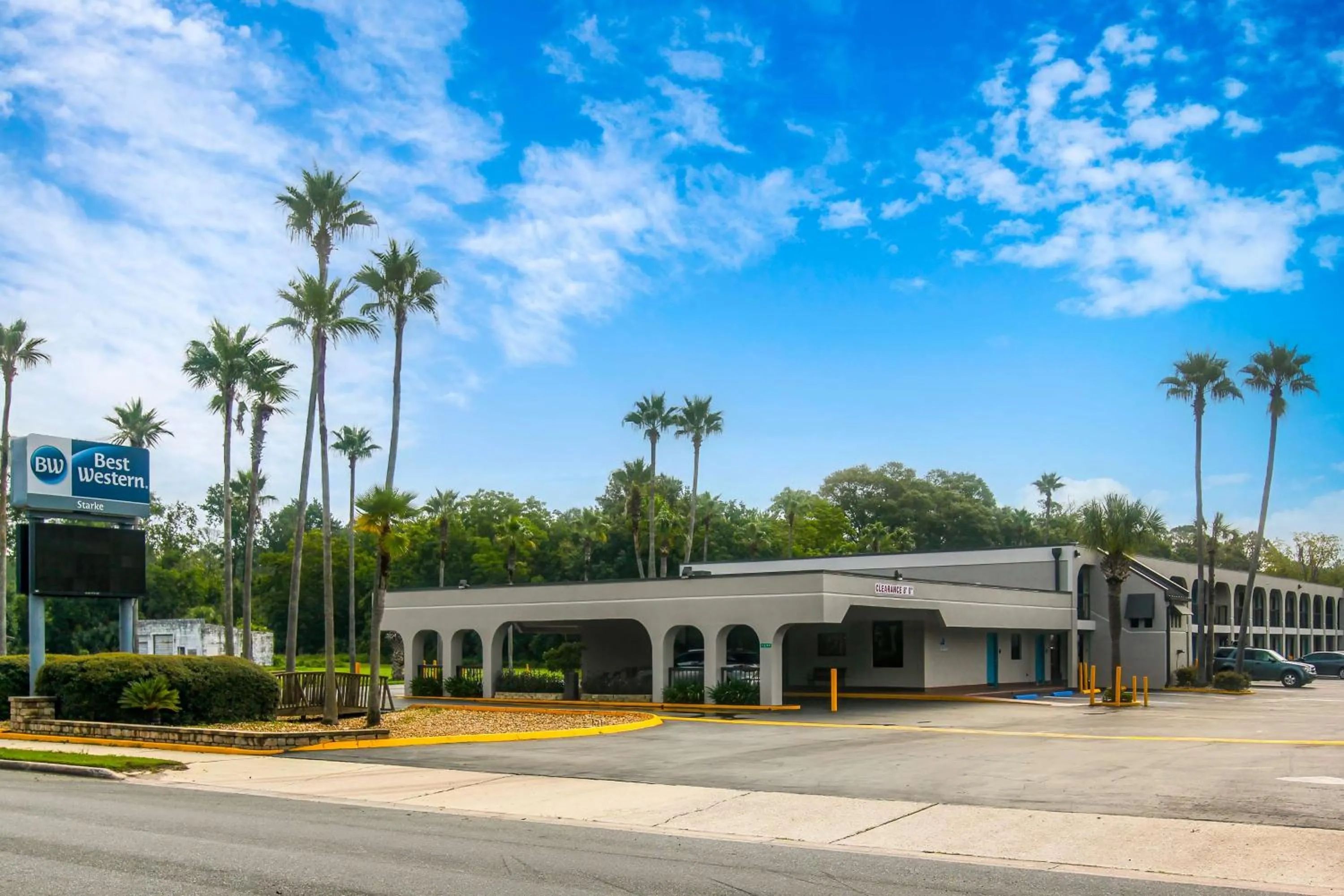 Property building in Best Western Starke