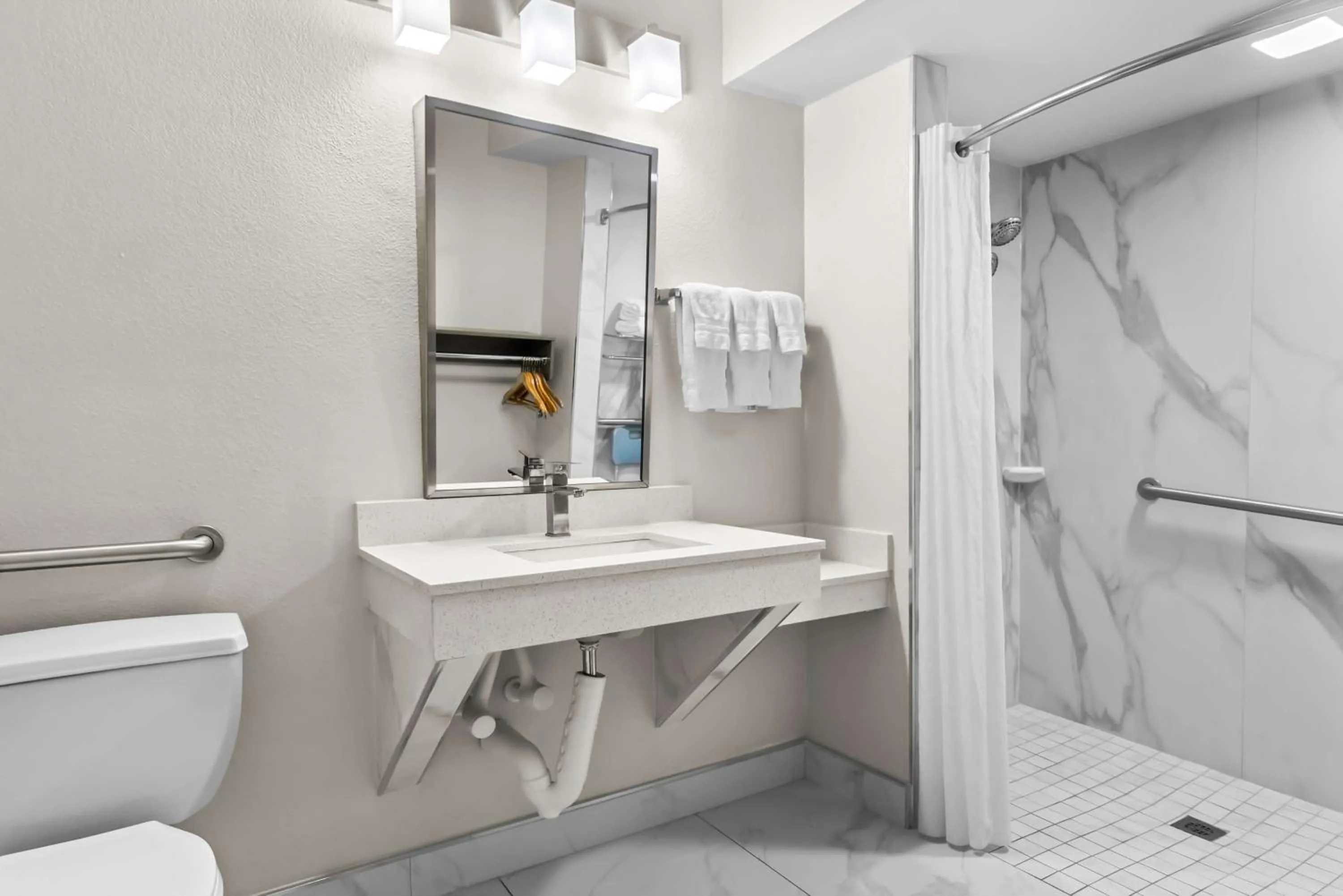 Bathroom in Best Western Starke