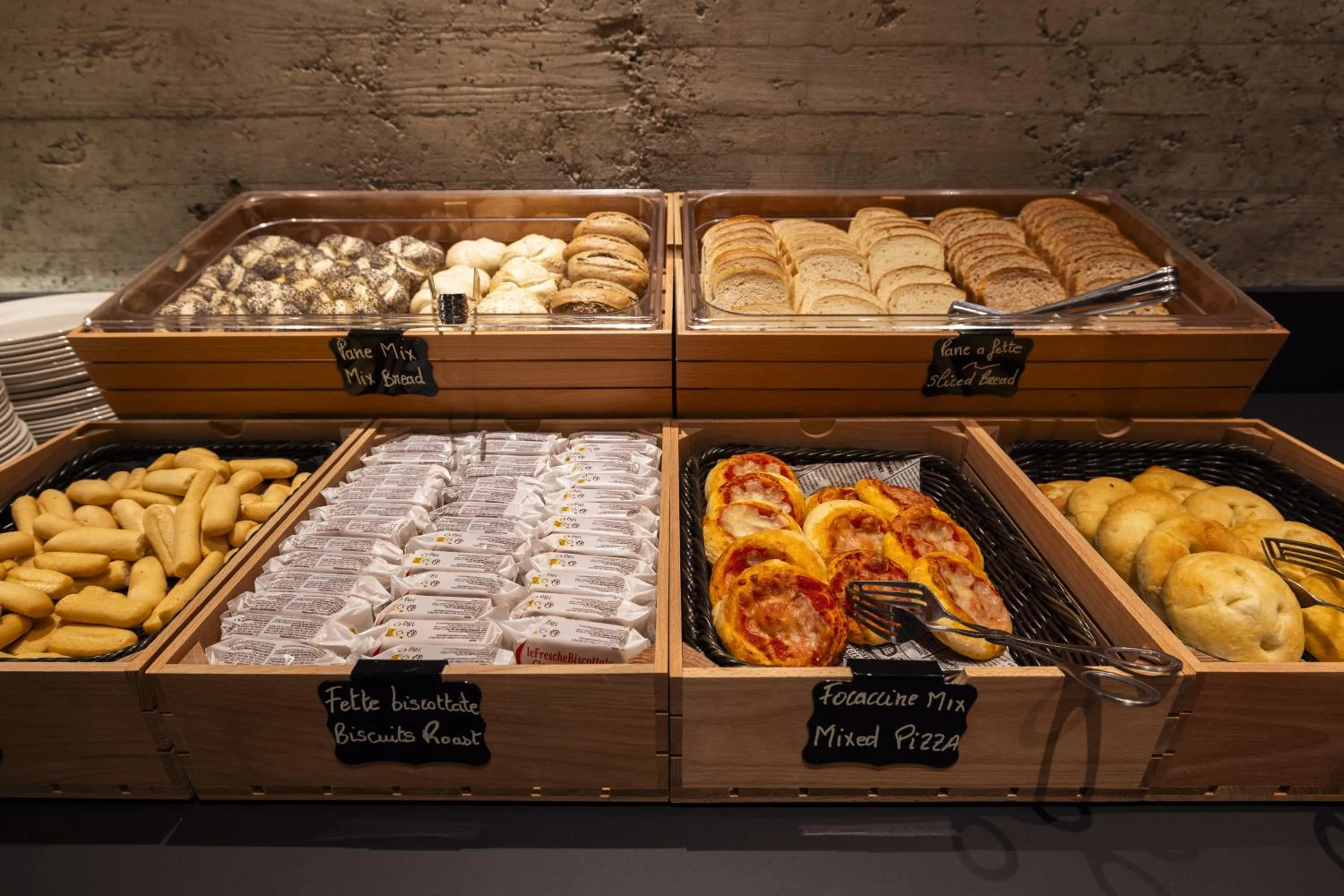 Buffet breakfast in Palazzo Loreto Hotel Milano