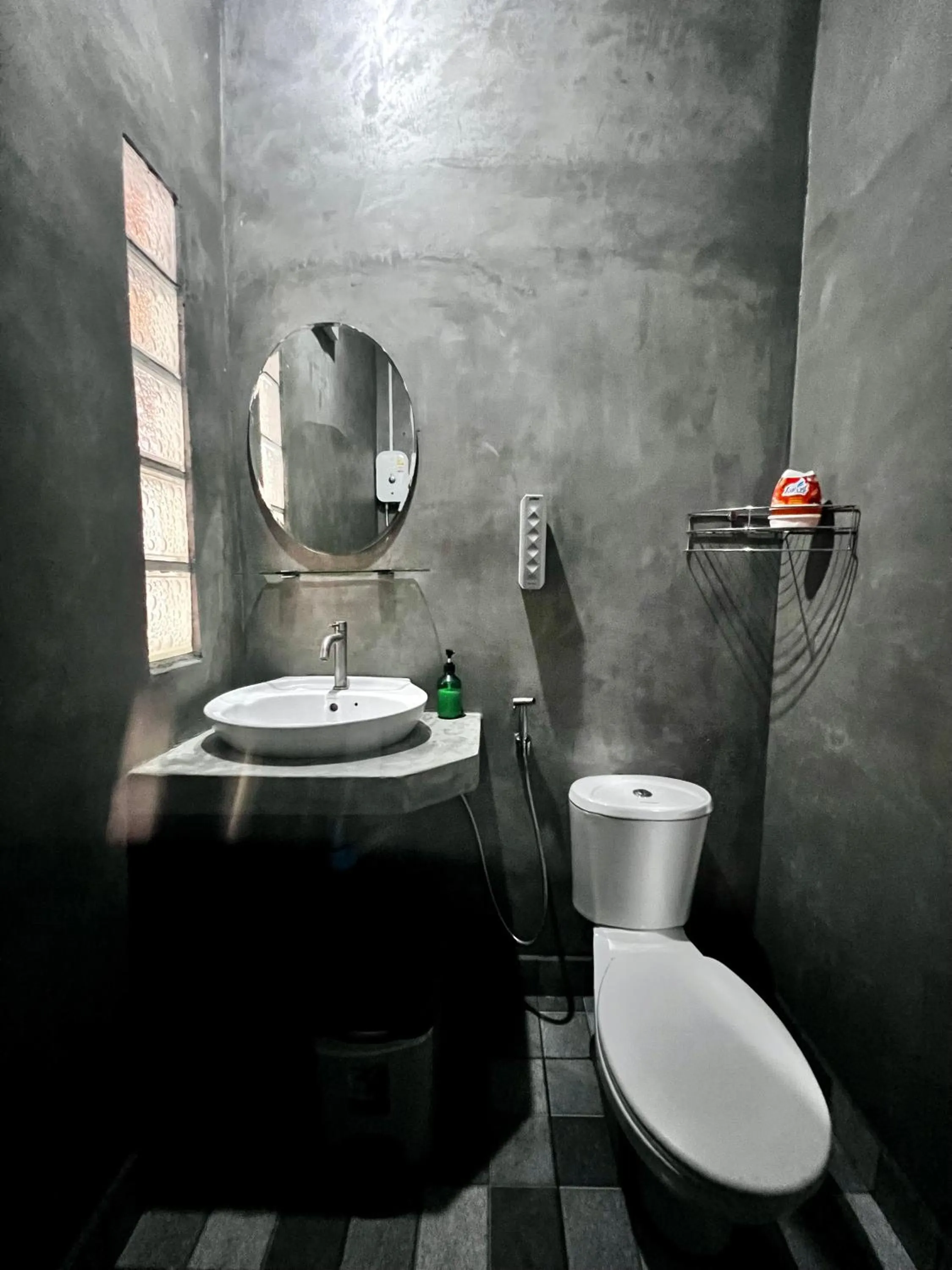 Bathroom in Adang Sea Divers & Eco Lodge