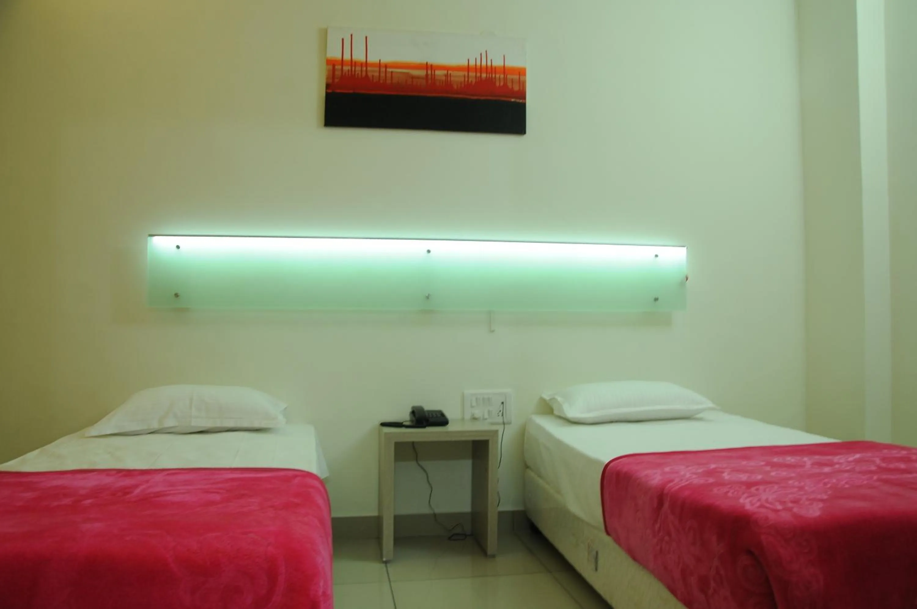 Photo of the whole room in Cinnamon Residency