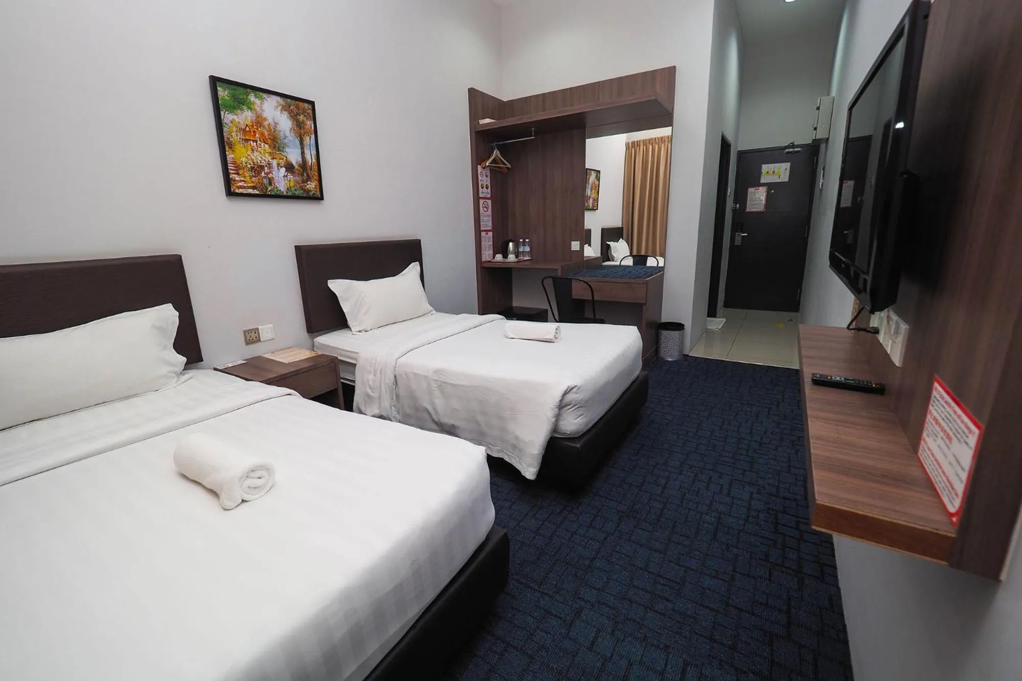 TV and multimedia, Bed in S Boutique Hotel