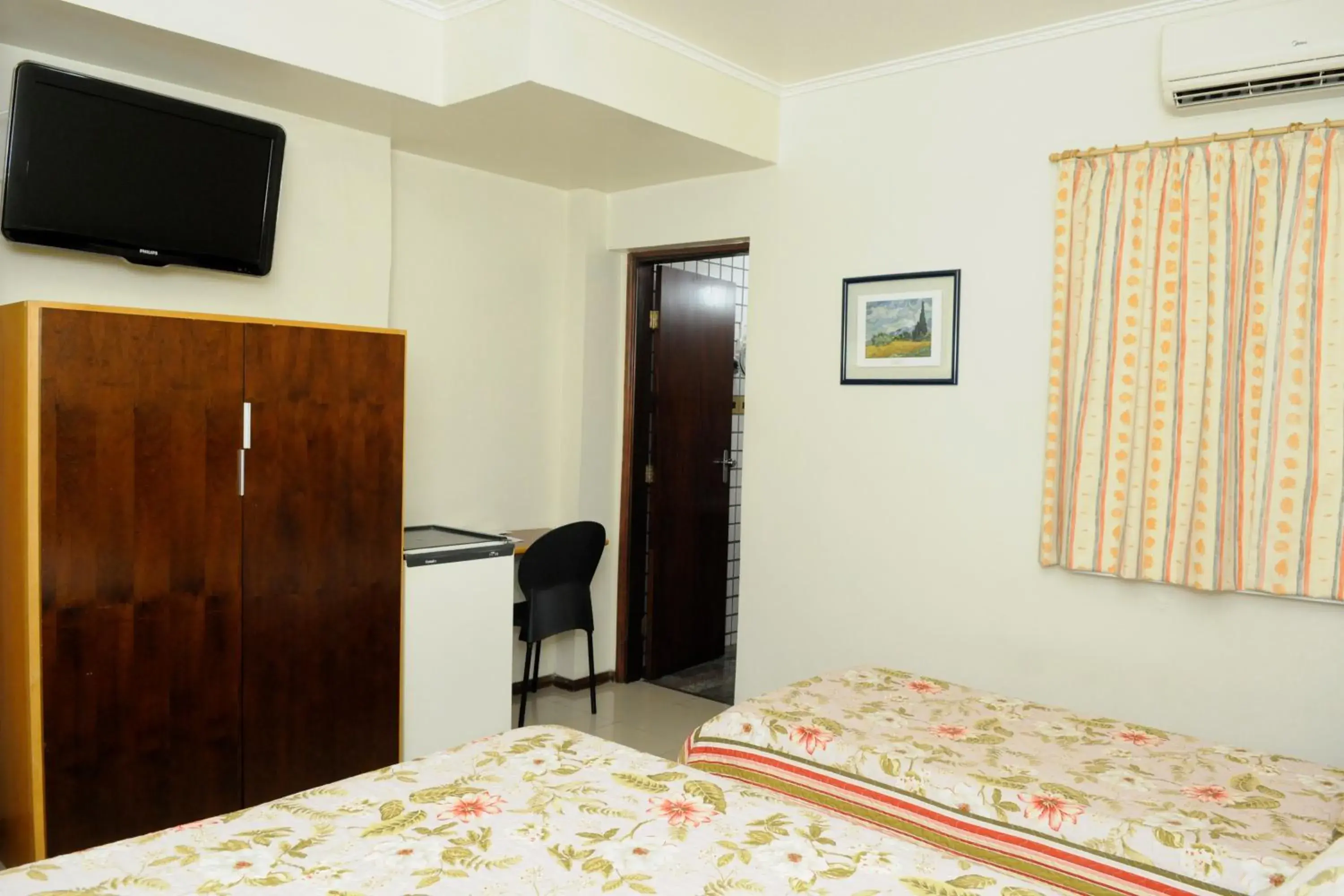 Luxury Triple Room - single occupancy in Hotel Cidade Luxury Triple Room - single occupancy in Hotel Cidade