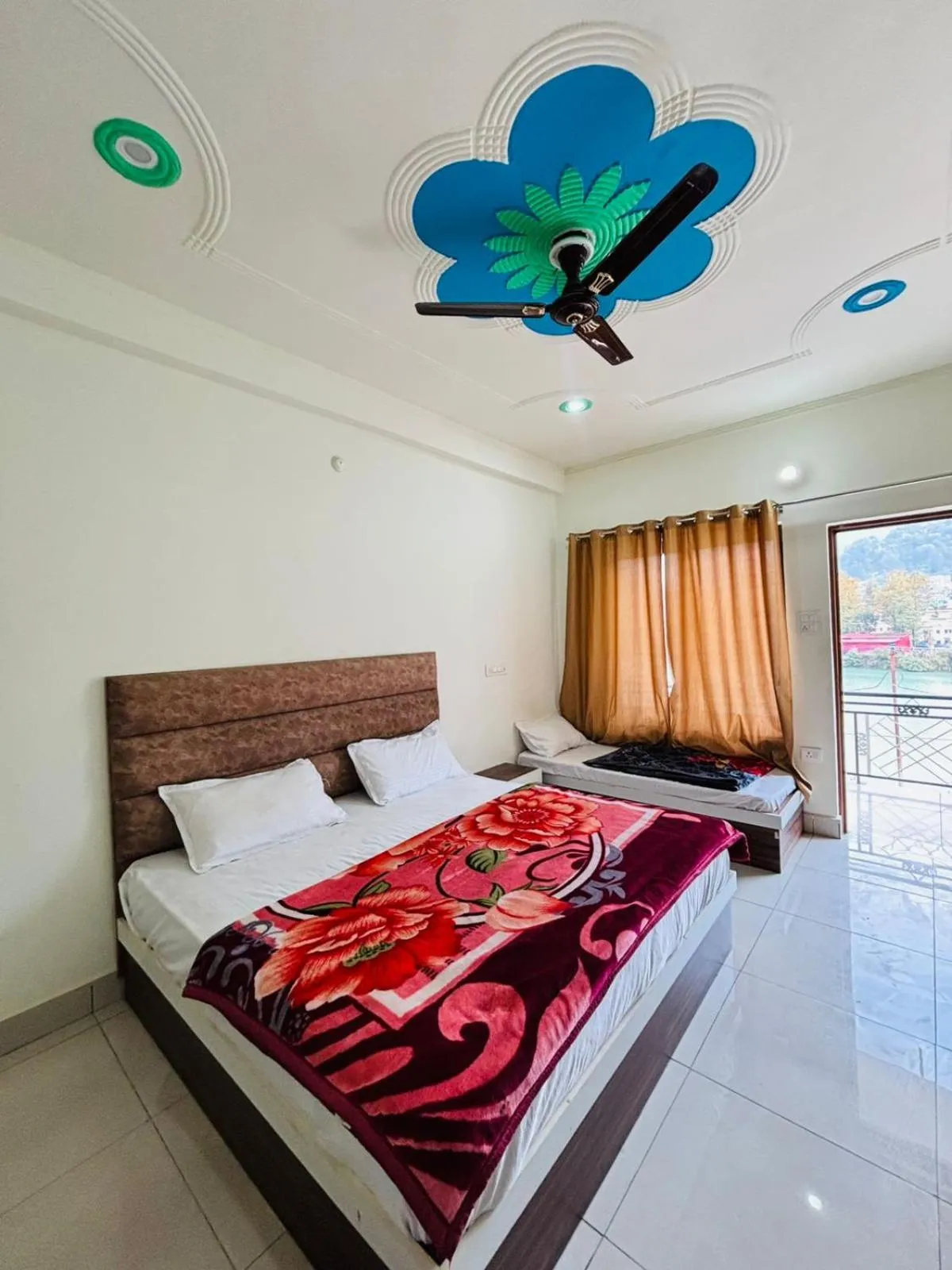 Photo of the whole room, Bed in Hotel Lake View Paradise