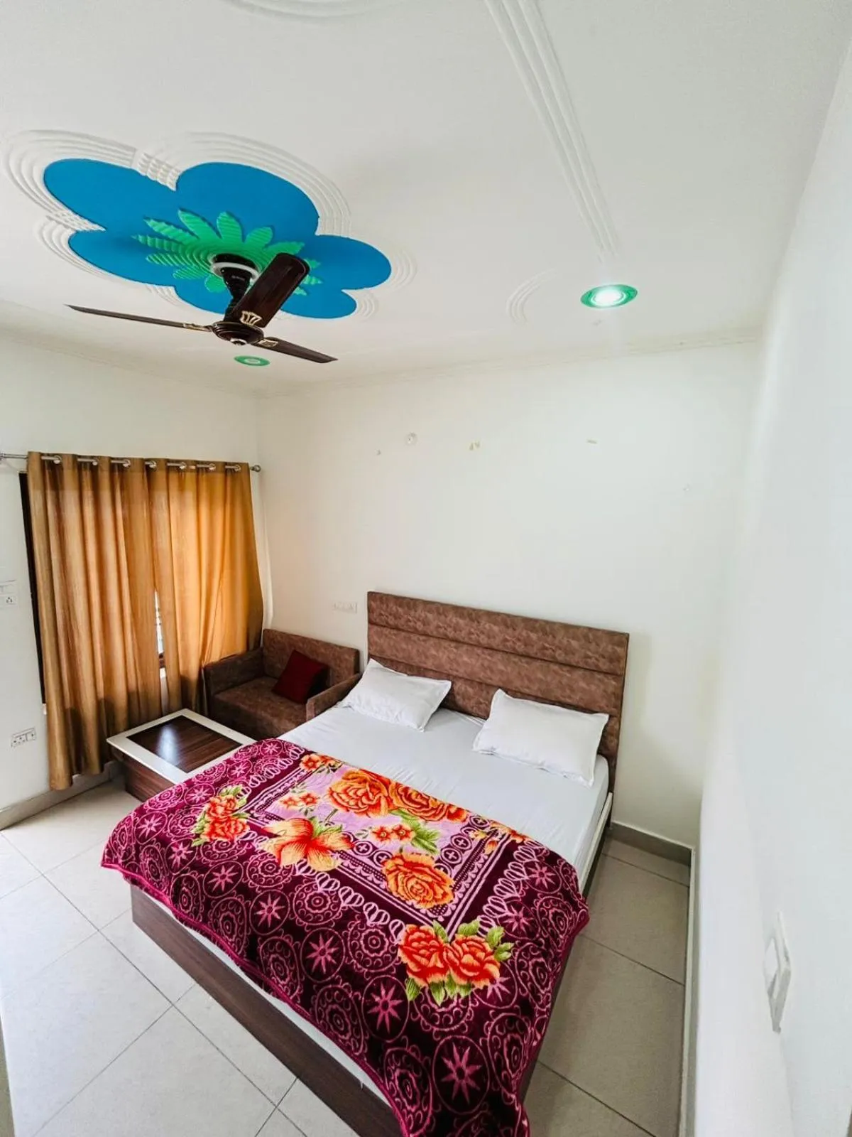 Photo of the whole room, Bed in Hotel Lake View Paradise