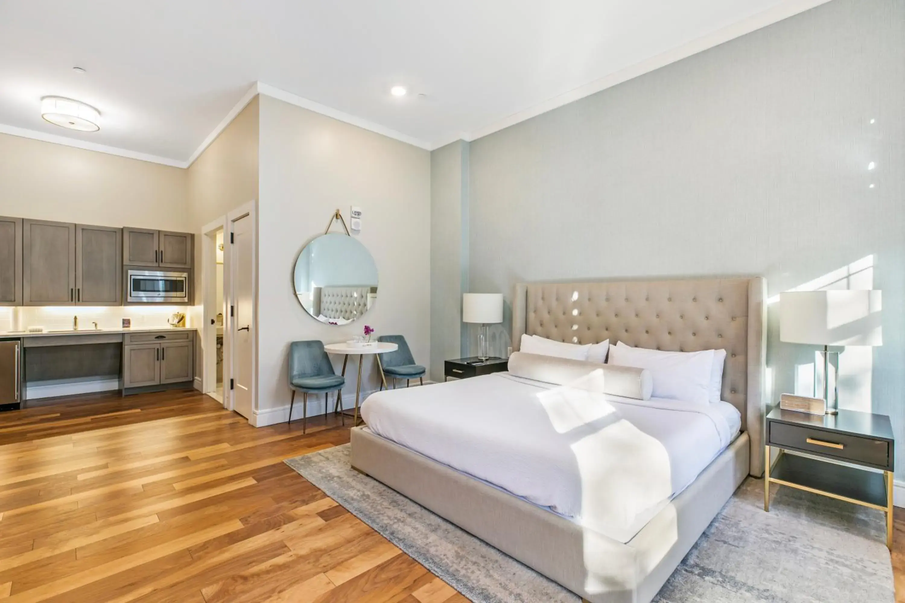 King Suite in Vanderbilt King Suite in Vanderbilt