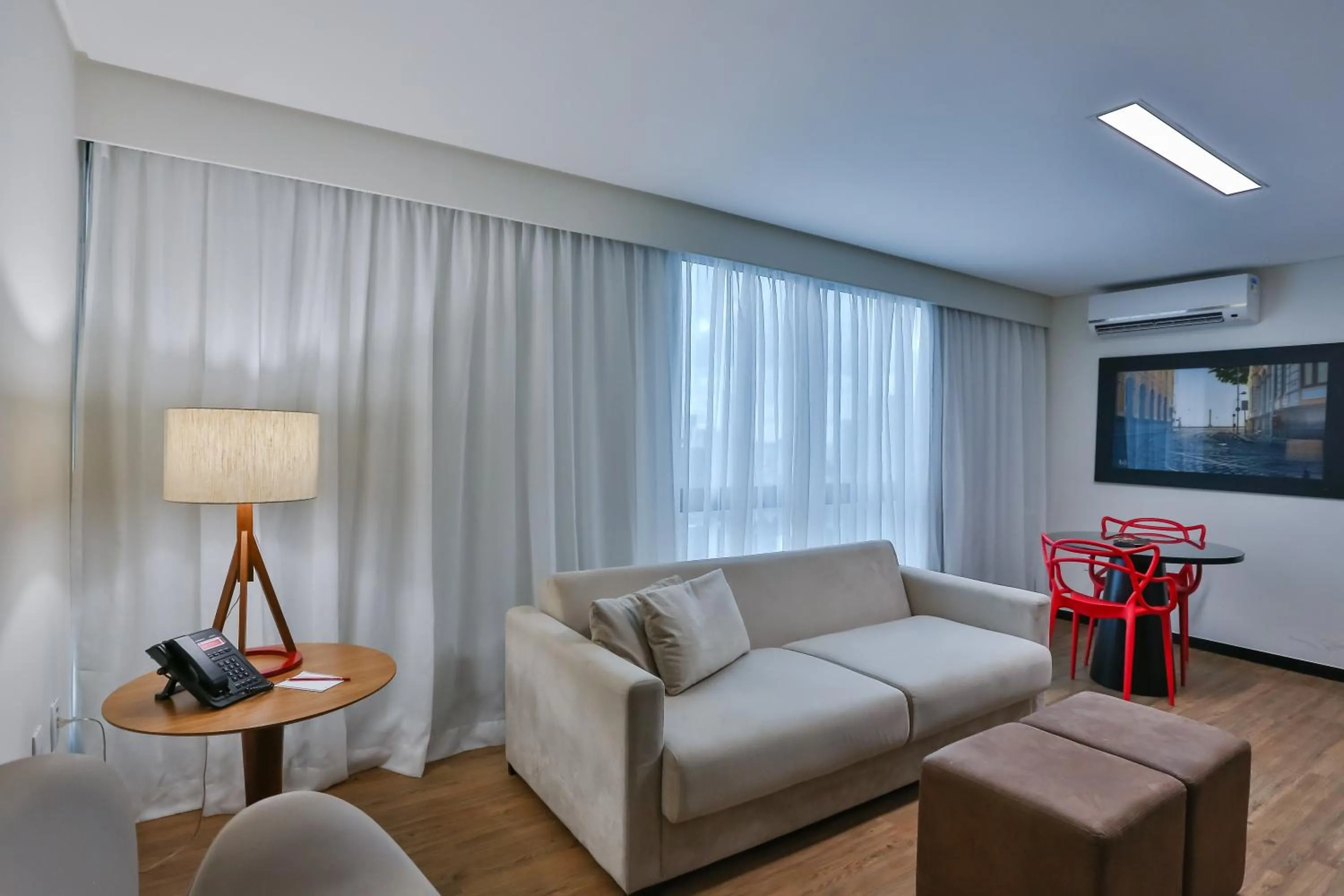 Living room in Roomo Praia de Boa Viagem Residencial