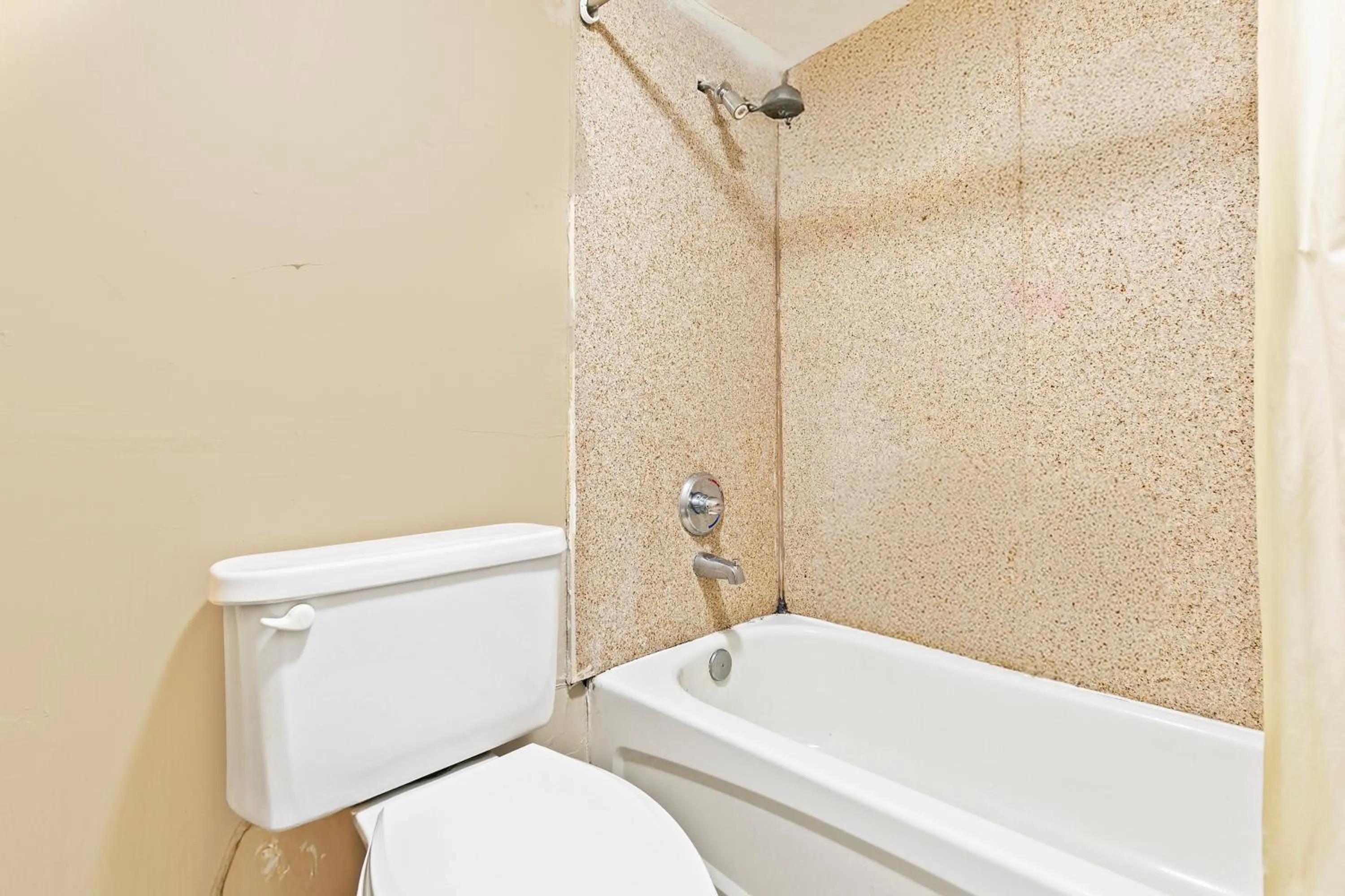 Bathroom in Luxury Inn By Hotel O Hattiesburg, MS