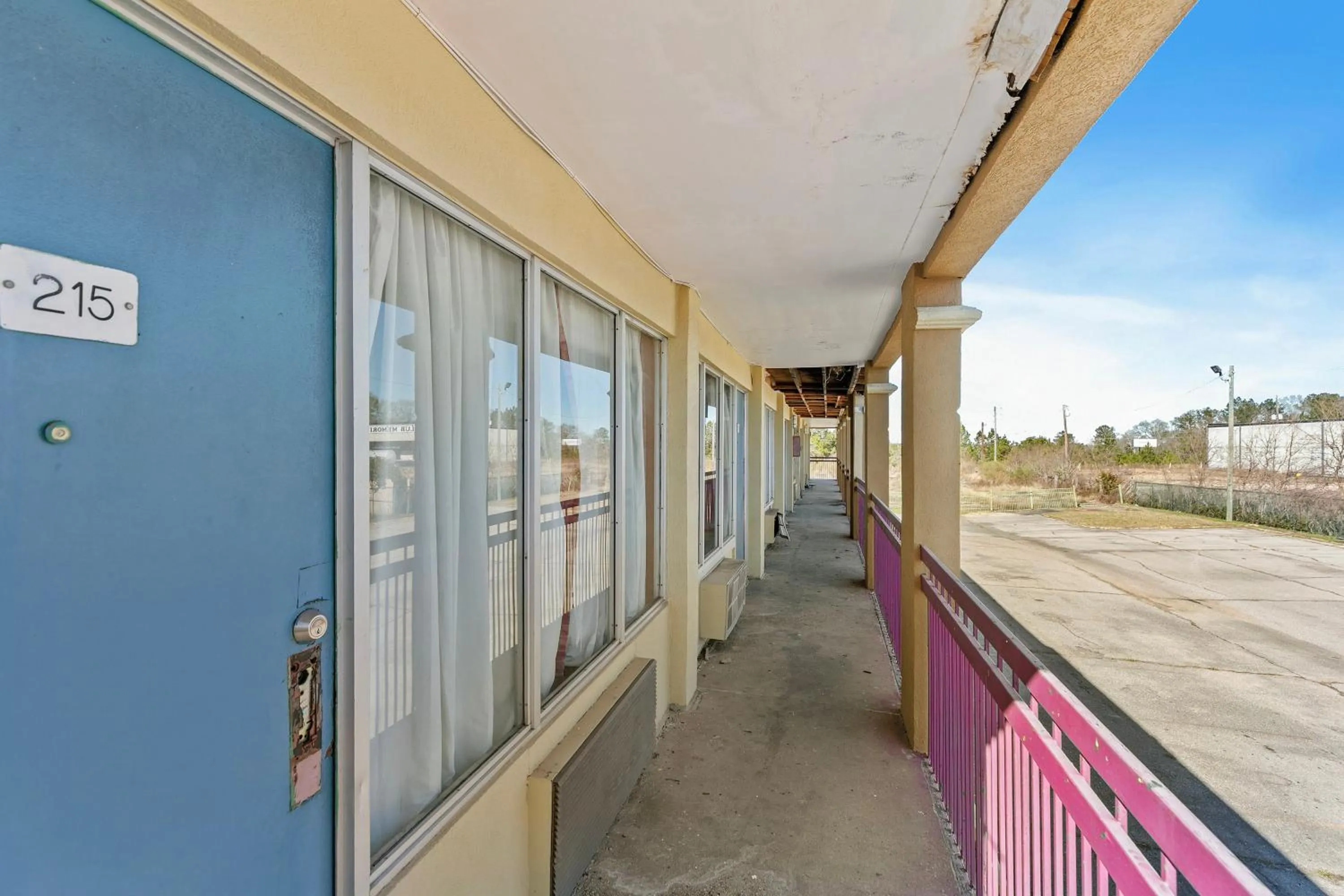 Property building in Luxury Inn By Hotel O Hattiesburg, MS