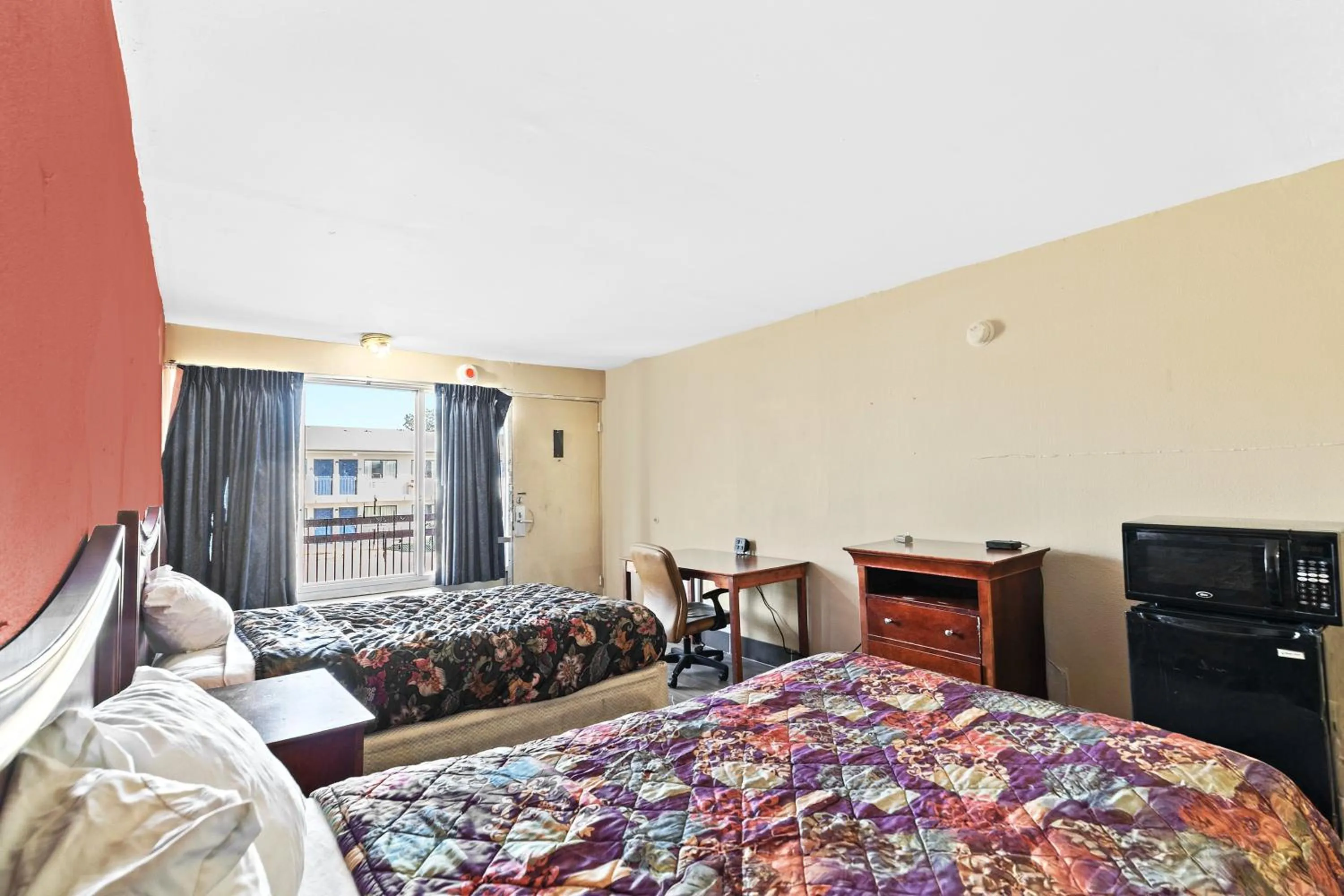 Bedroom, Bed in Luxury Inn By Hotel O Hattiesburg, MS