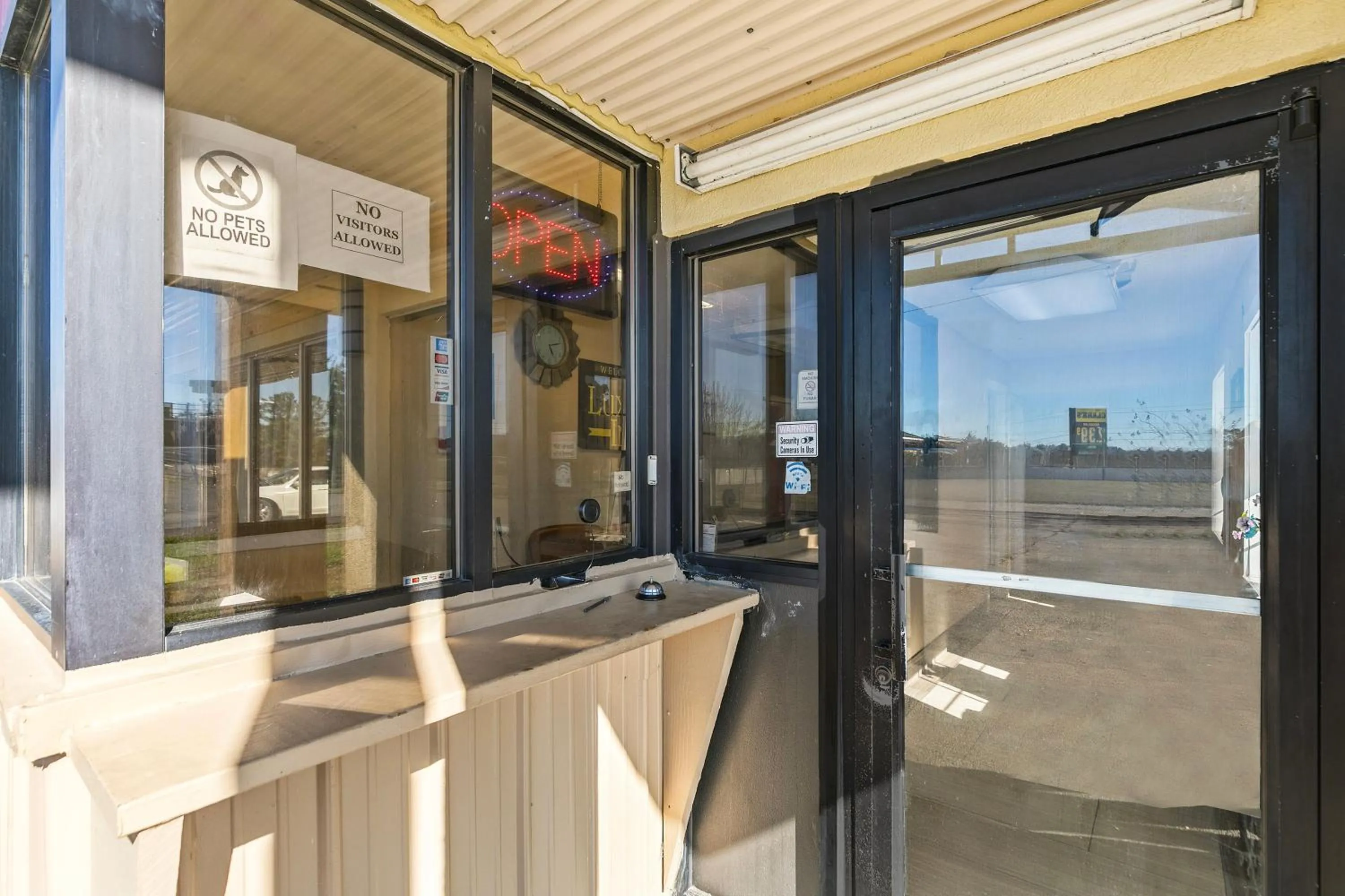 Lobby or reception in Luxury Inn By Hotel O Hattiesburg, MS