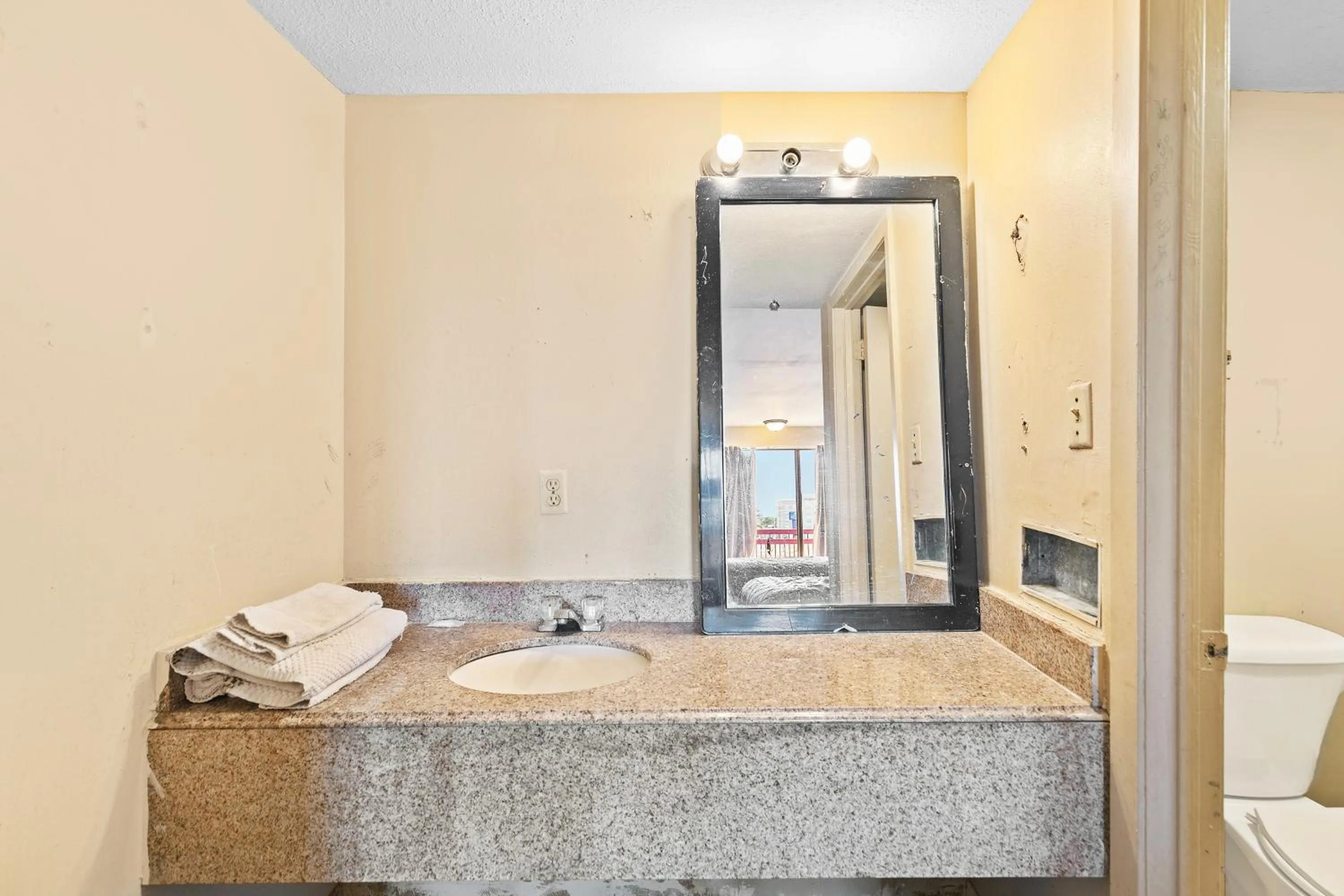 Bathroom in Luxury Inn By Hotel O Hattiesburg, MS