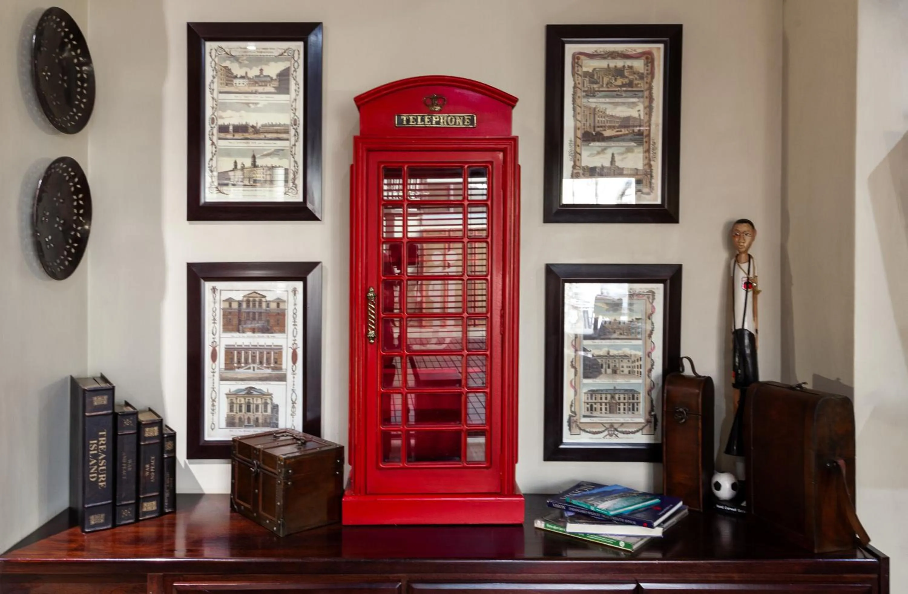 Lounge or bar in InnJoy Boutique Hotel