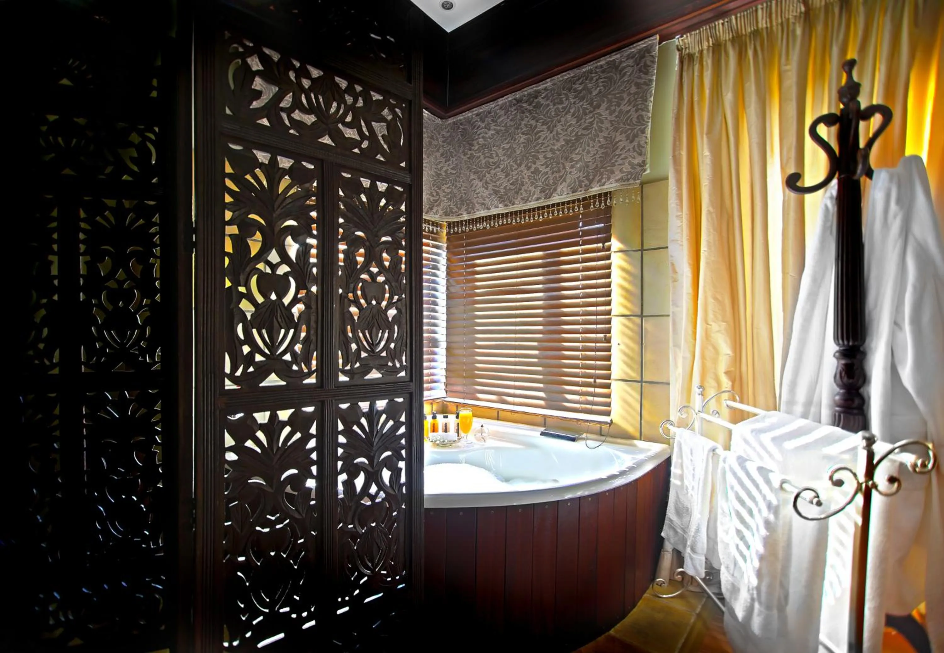 Bathroom in InnJoy Boutique Hotel