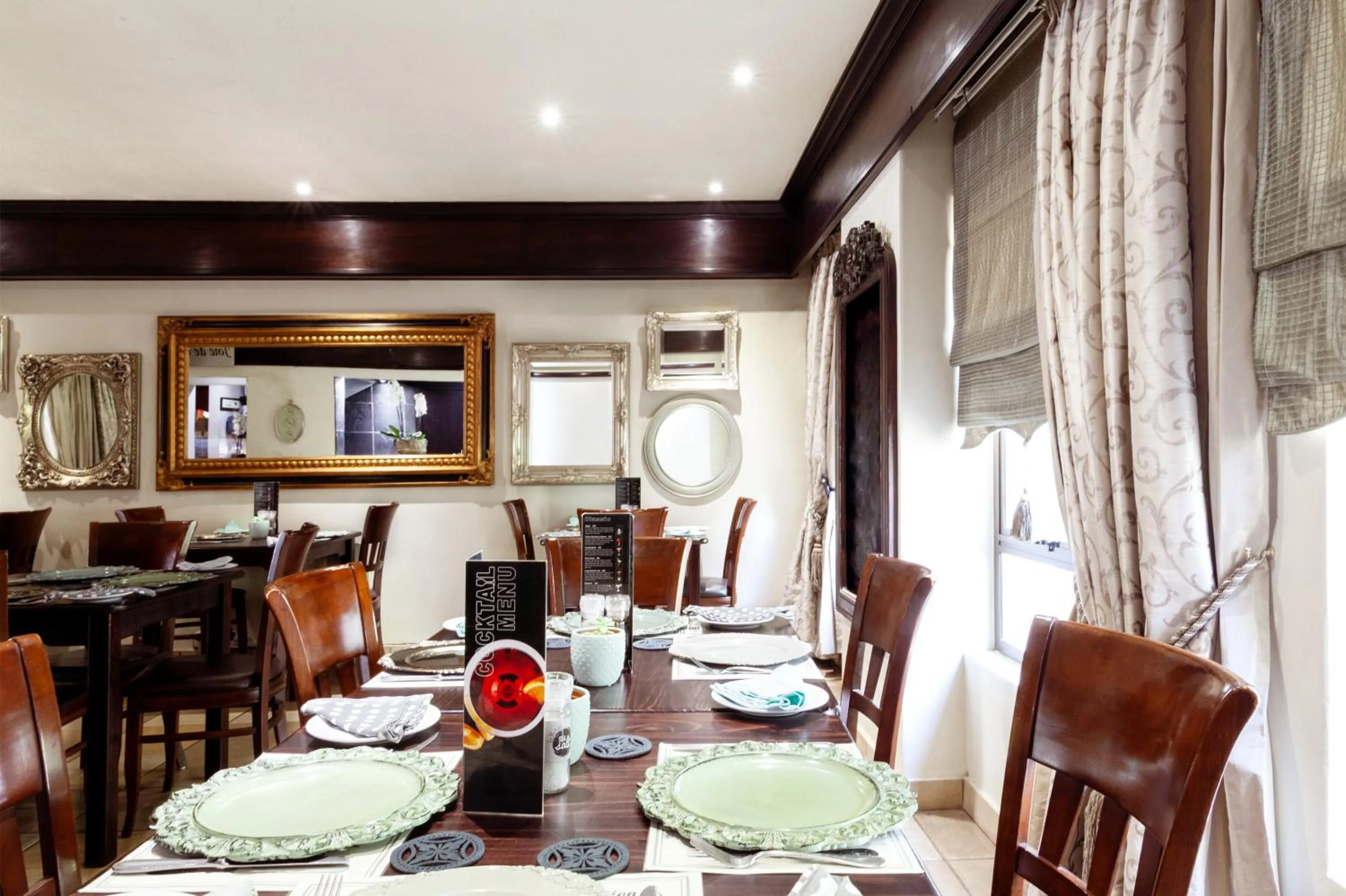 Restaurant/places to eat in InnJoy Boutique Hotel