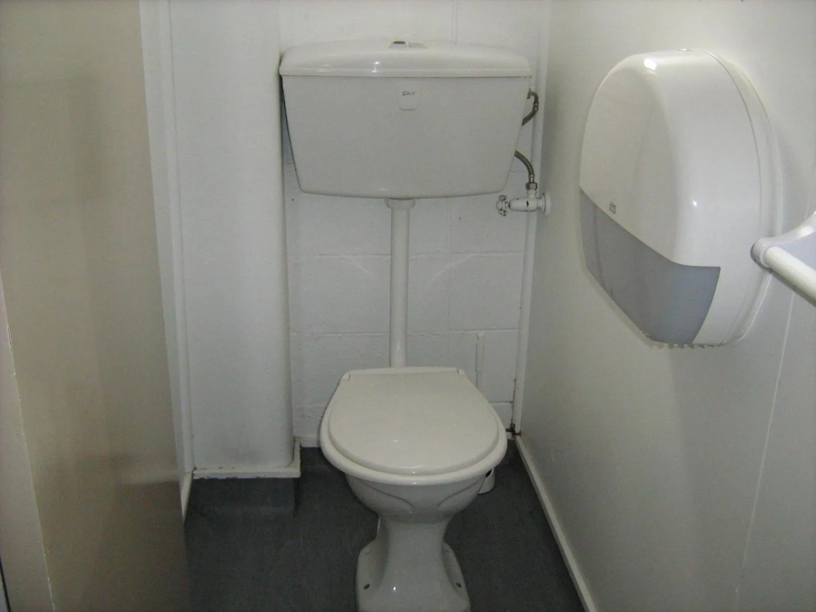 Bathroom in Downtown Backpackers & Accommodation