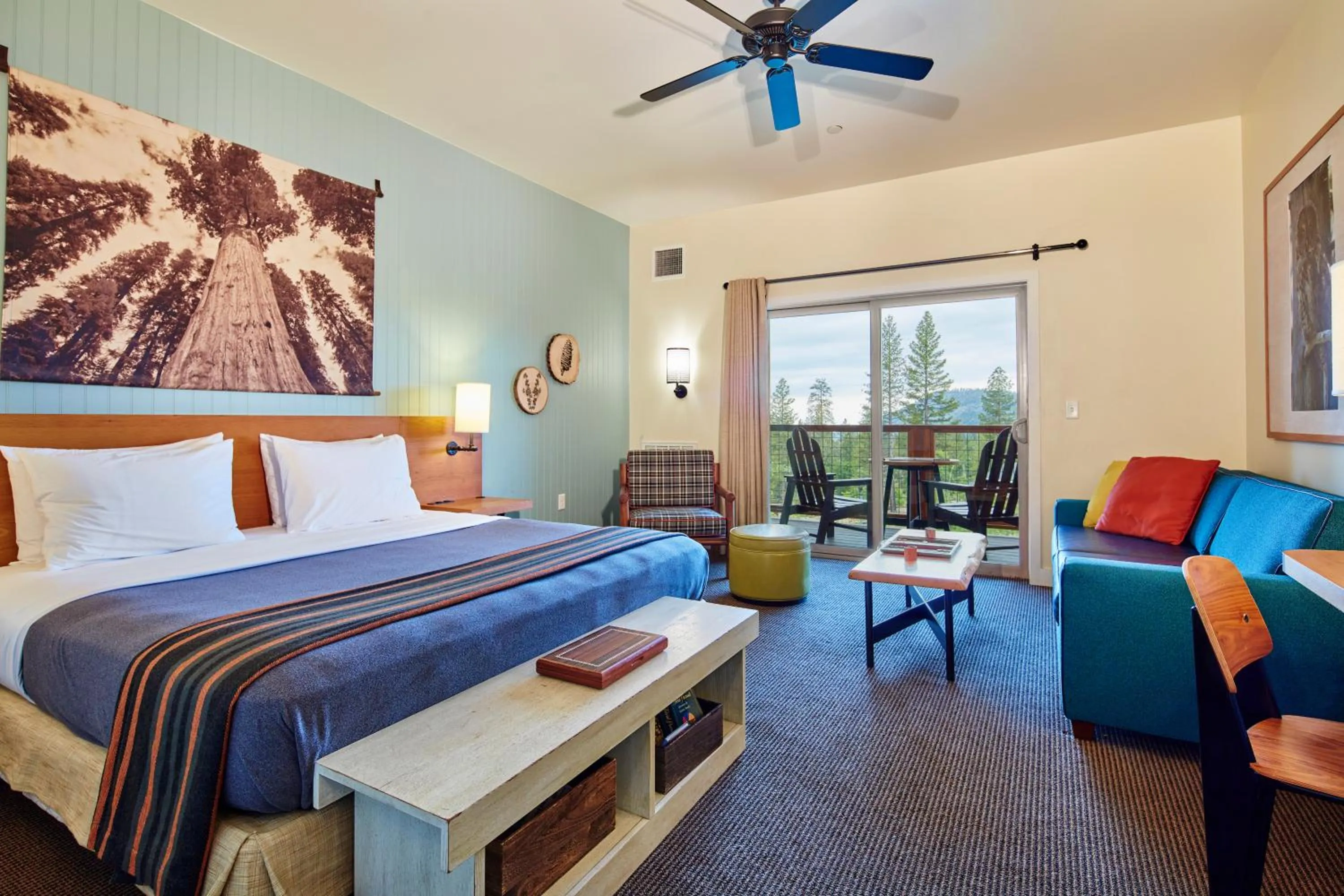 Bed in Rush Creek Lodge at Yosemite