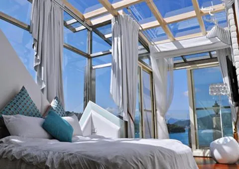 Bed in Shuian Lakeside Hotel