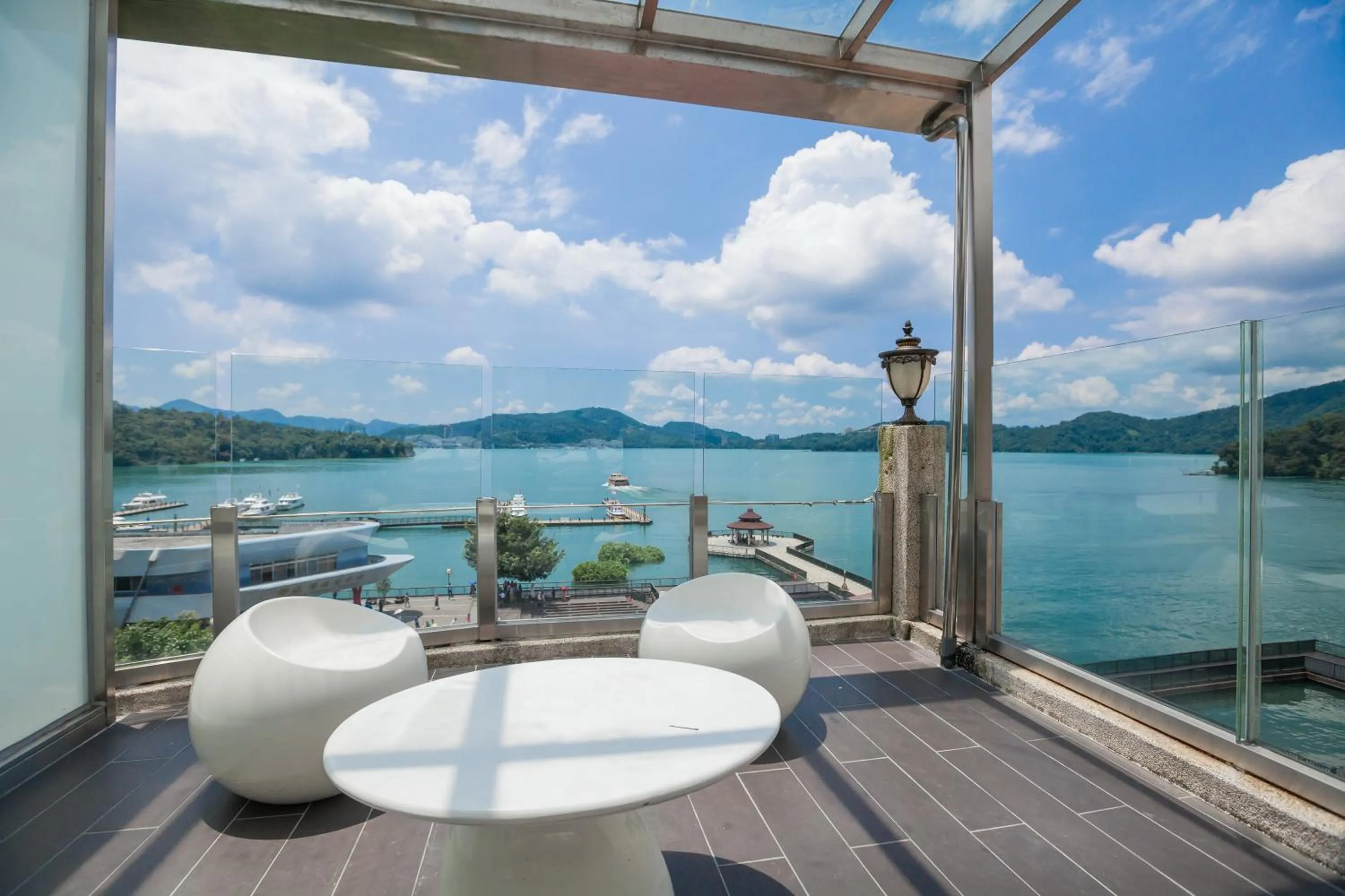 Shuian Lakeside Hotel