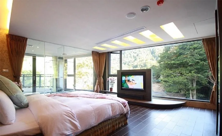 Day, Bed in Shuian Lakeside Hotel