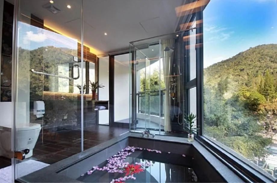 Shuian Lakeside Hotel