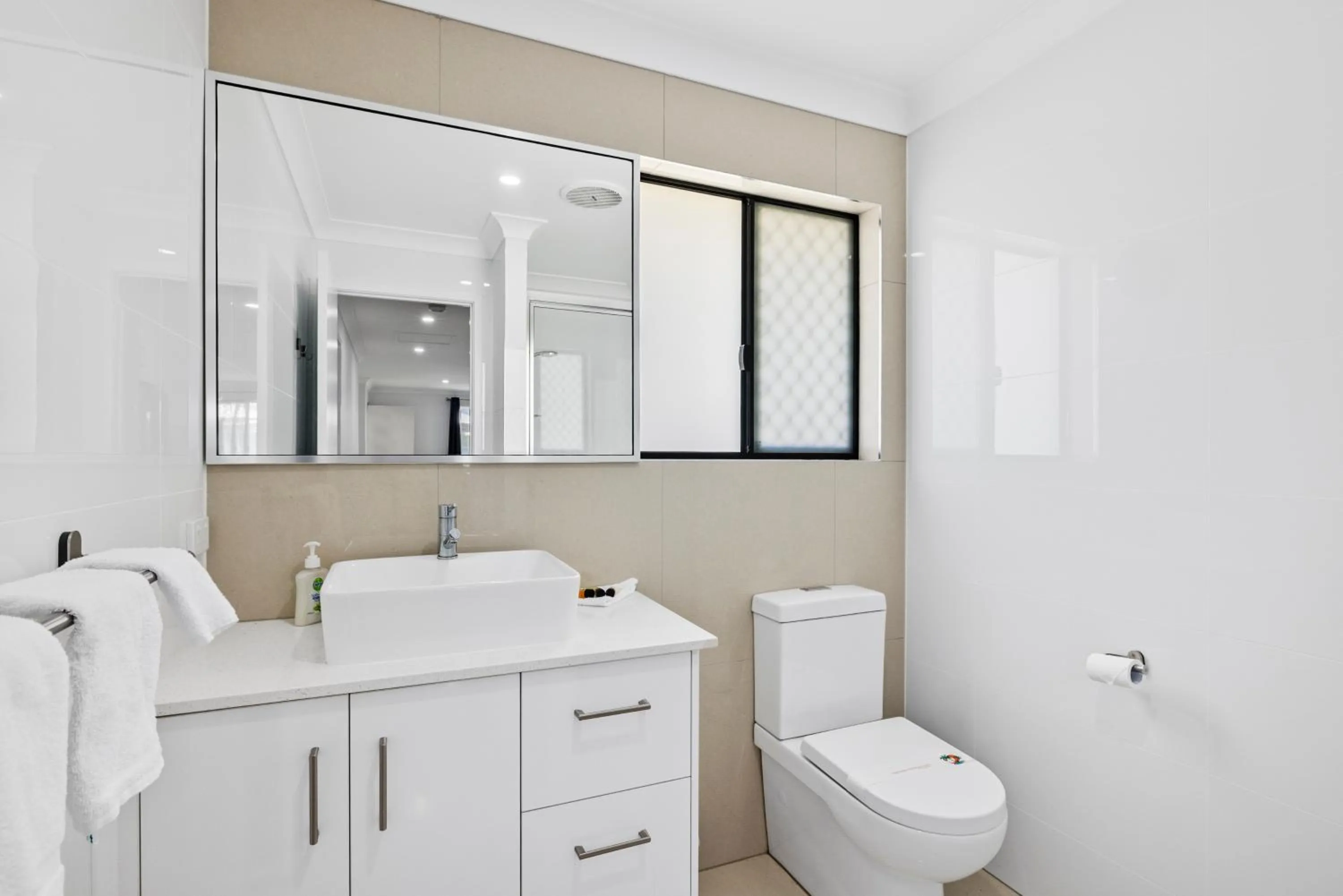 Toilet in Casa Nostra Motel