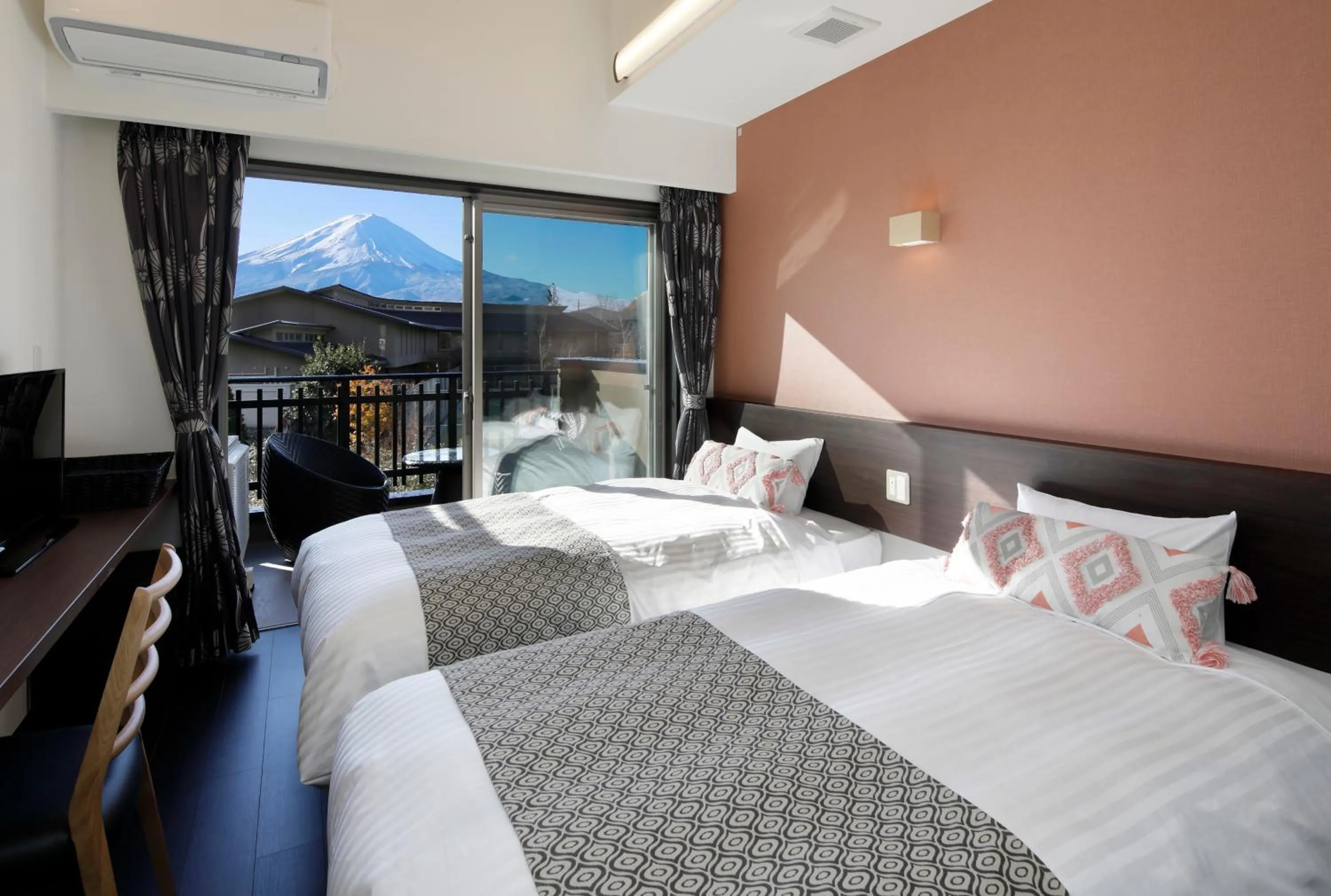 Bed in Kawaguchiko Urban Resort Villa