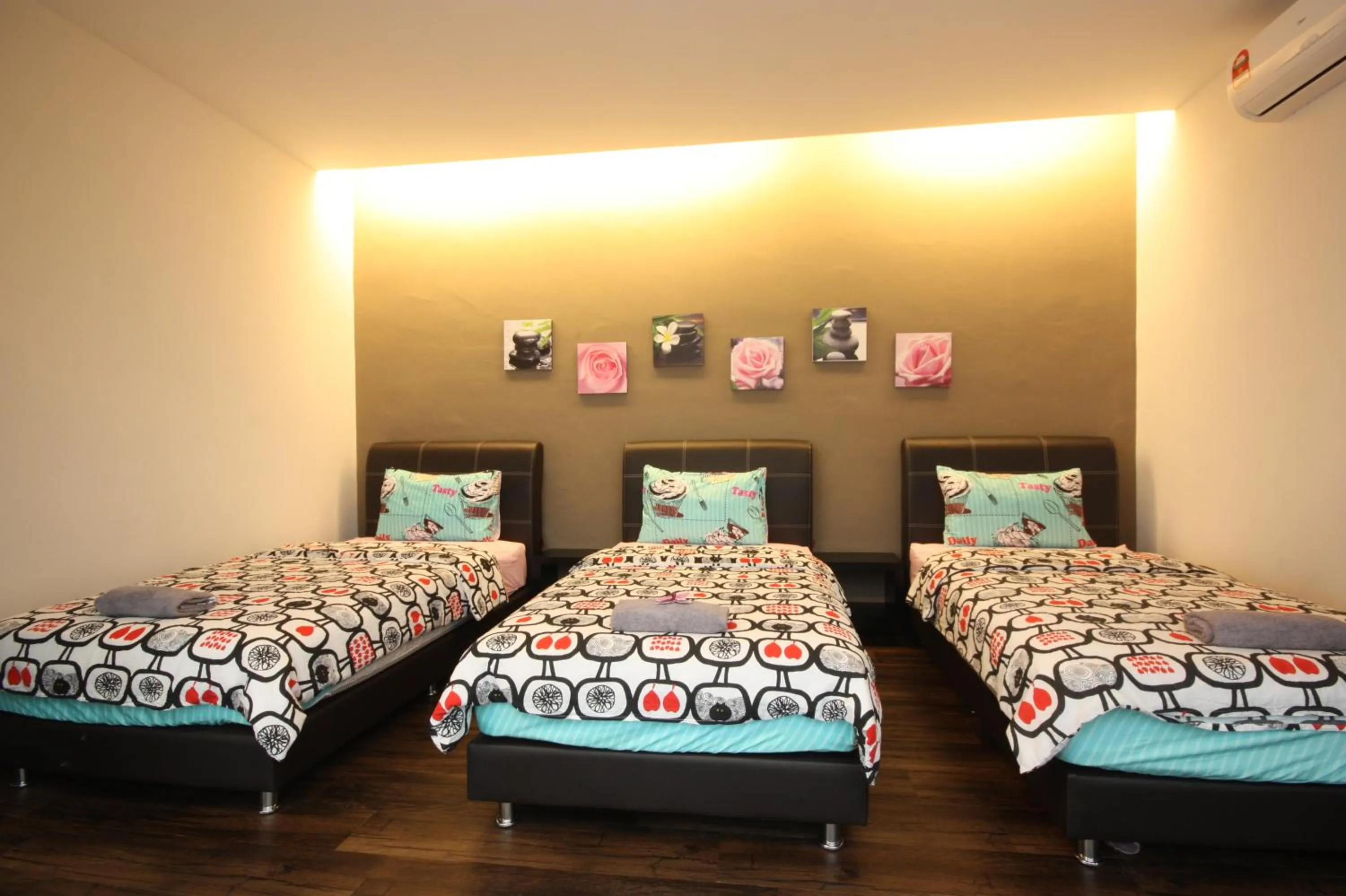 Bed in Shamrock Beach Villas 15 Seaview