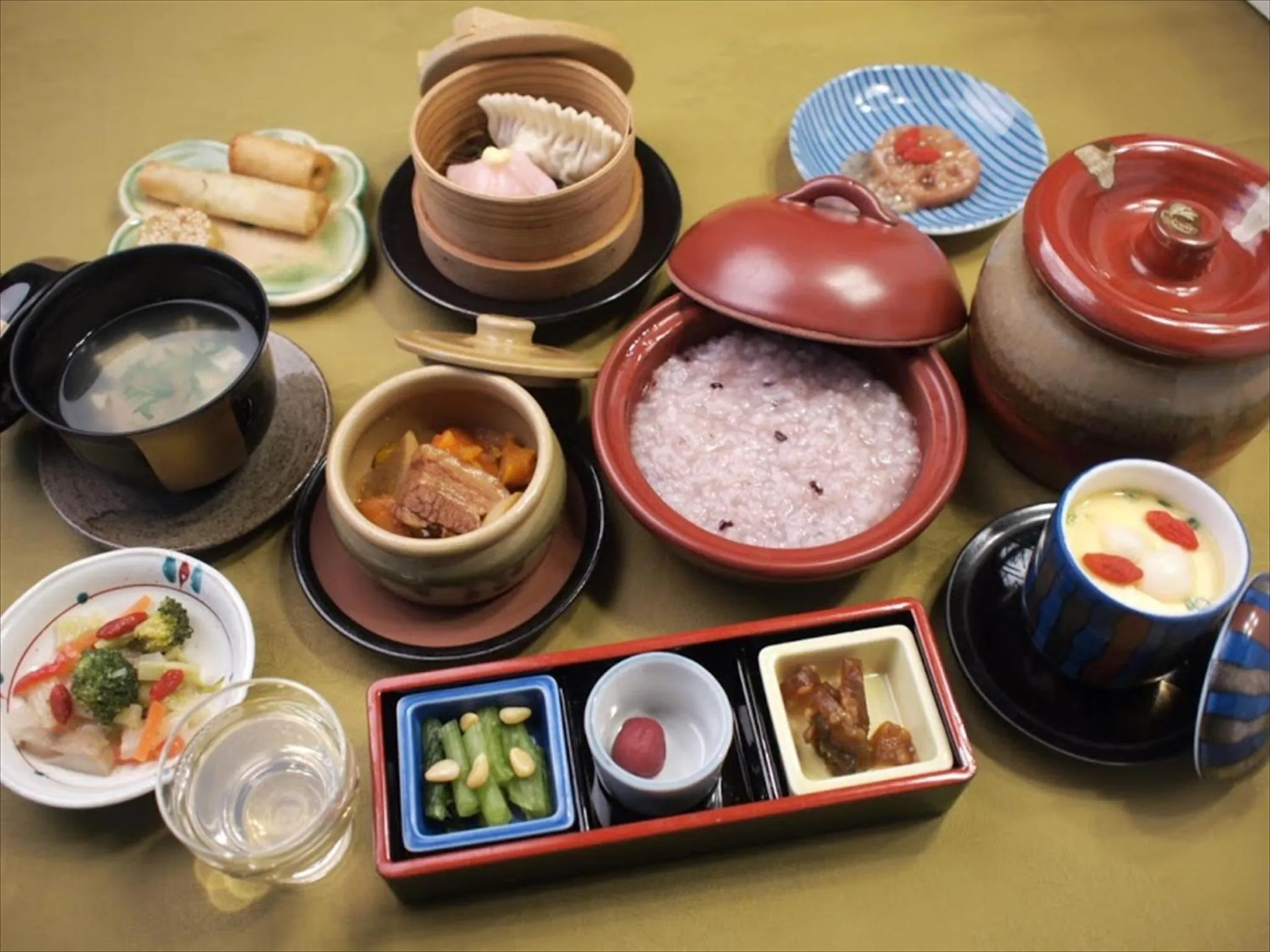 Asian breakfast in Hazuki