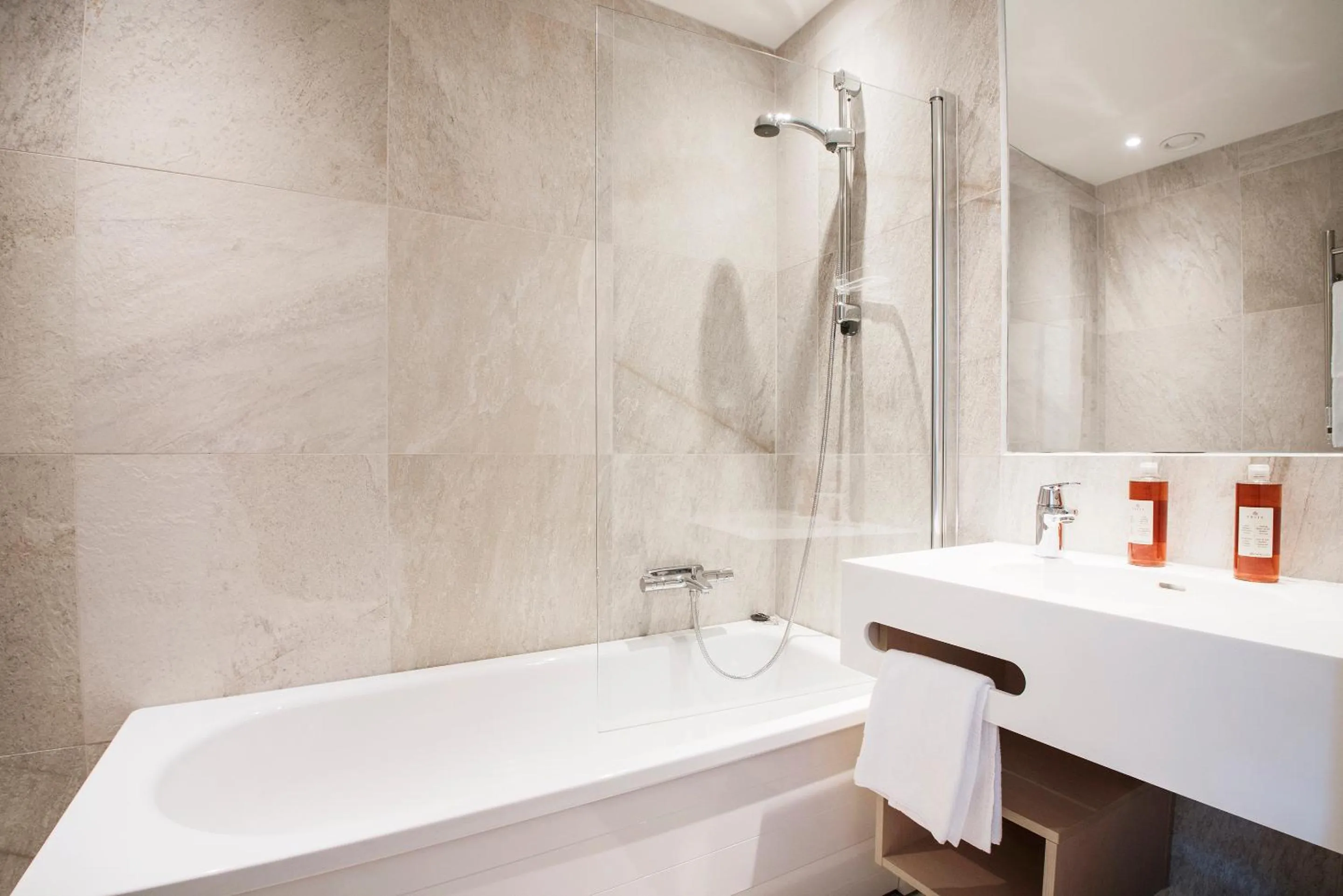 Bathroom in Best Western RC Hotel