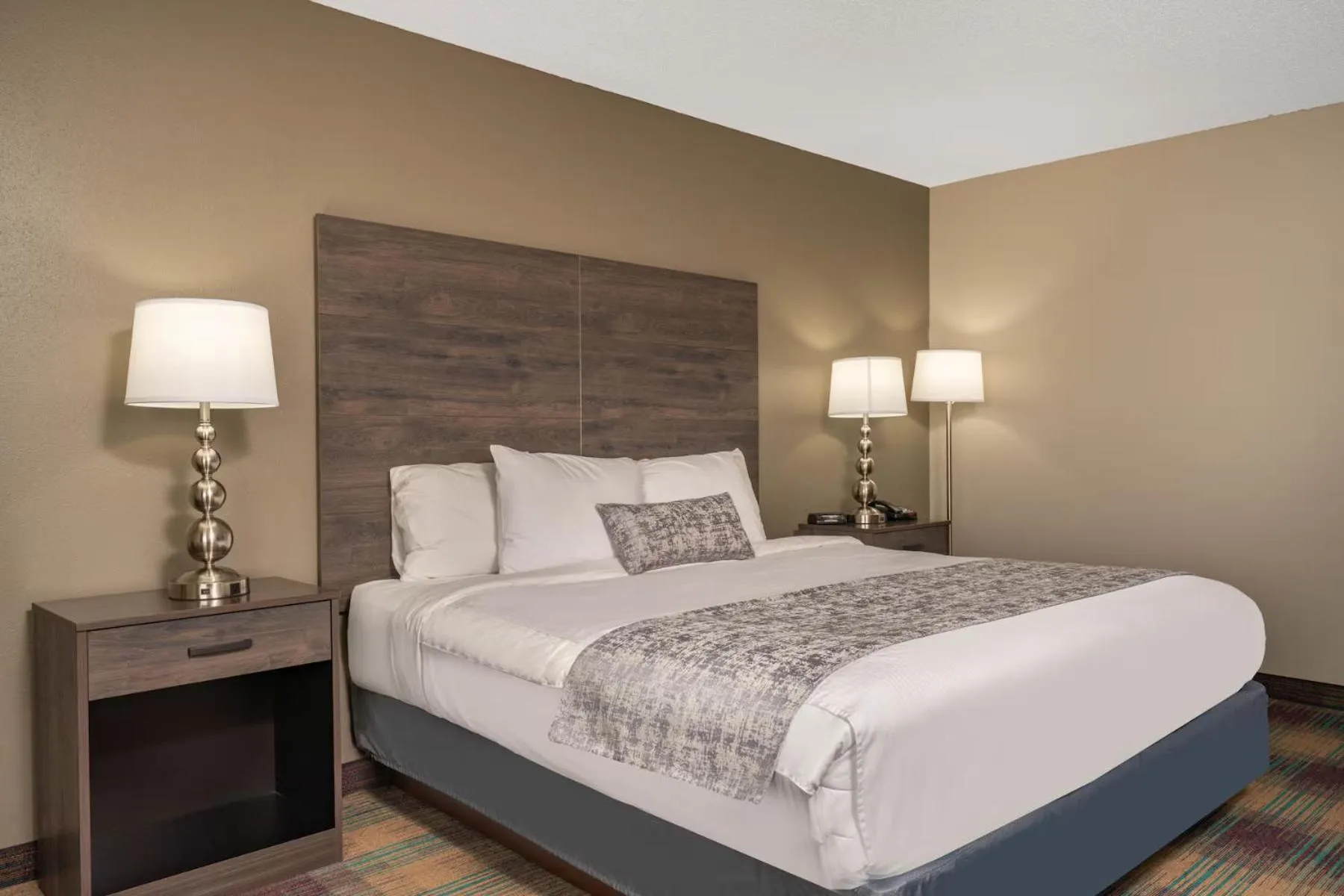 Bedroom, Bed in Baymont by Wyndham Baldwin