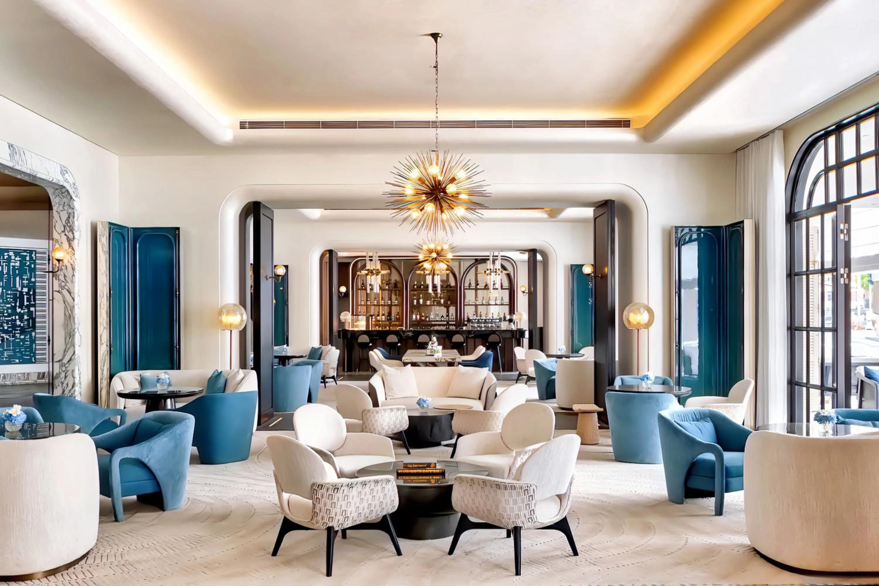 Restaurant/places to eat in Sofitel Shanghai North Bund