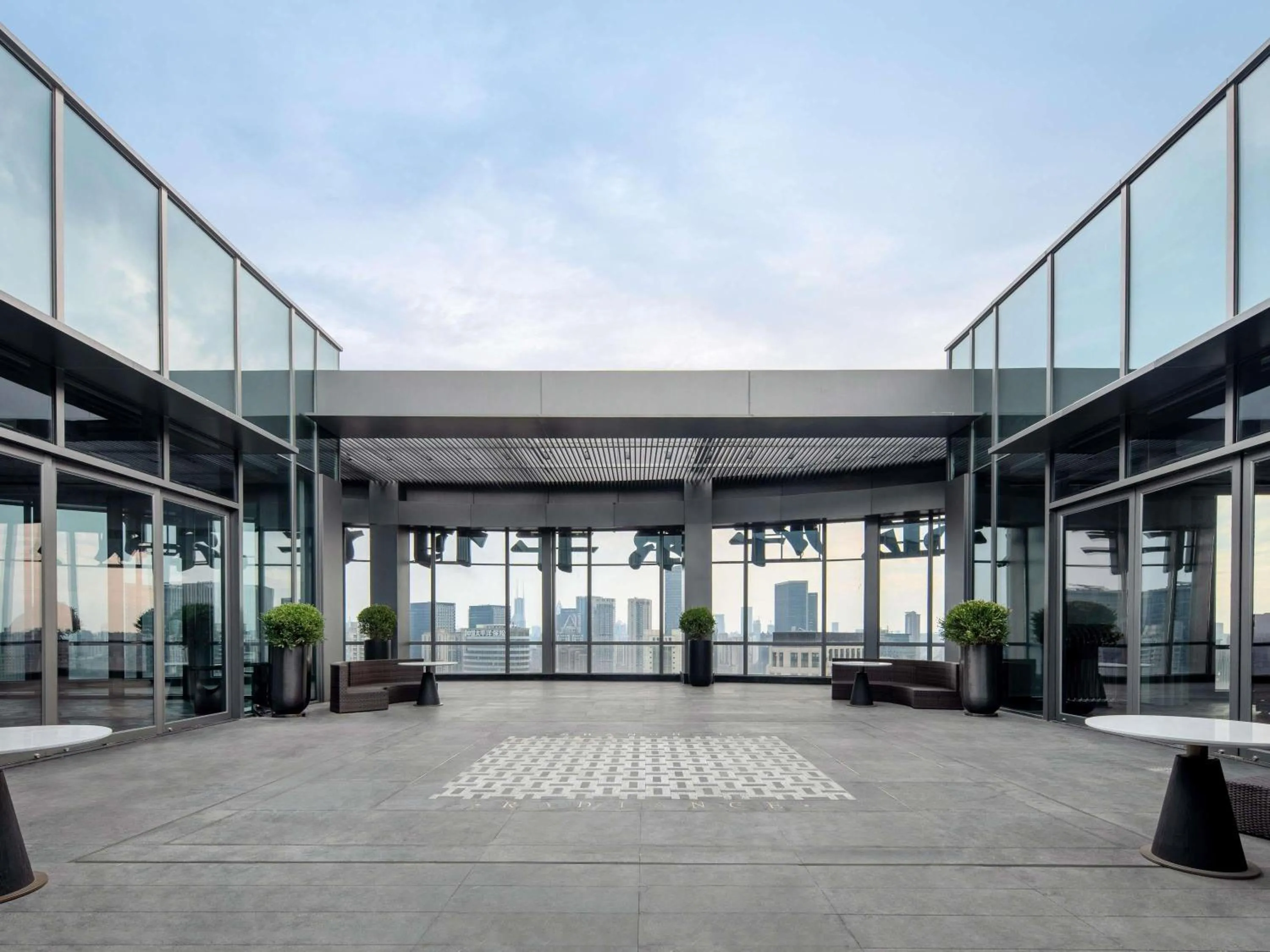 Meeting/conference room in Sofitel Shanghai North Bund