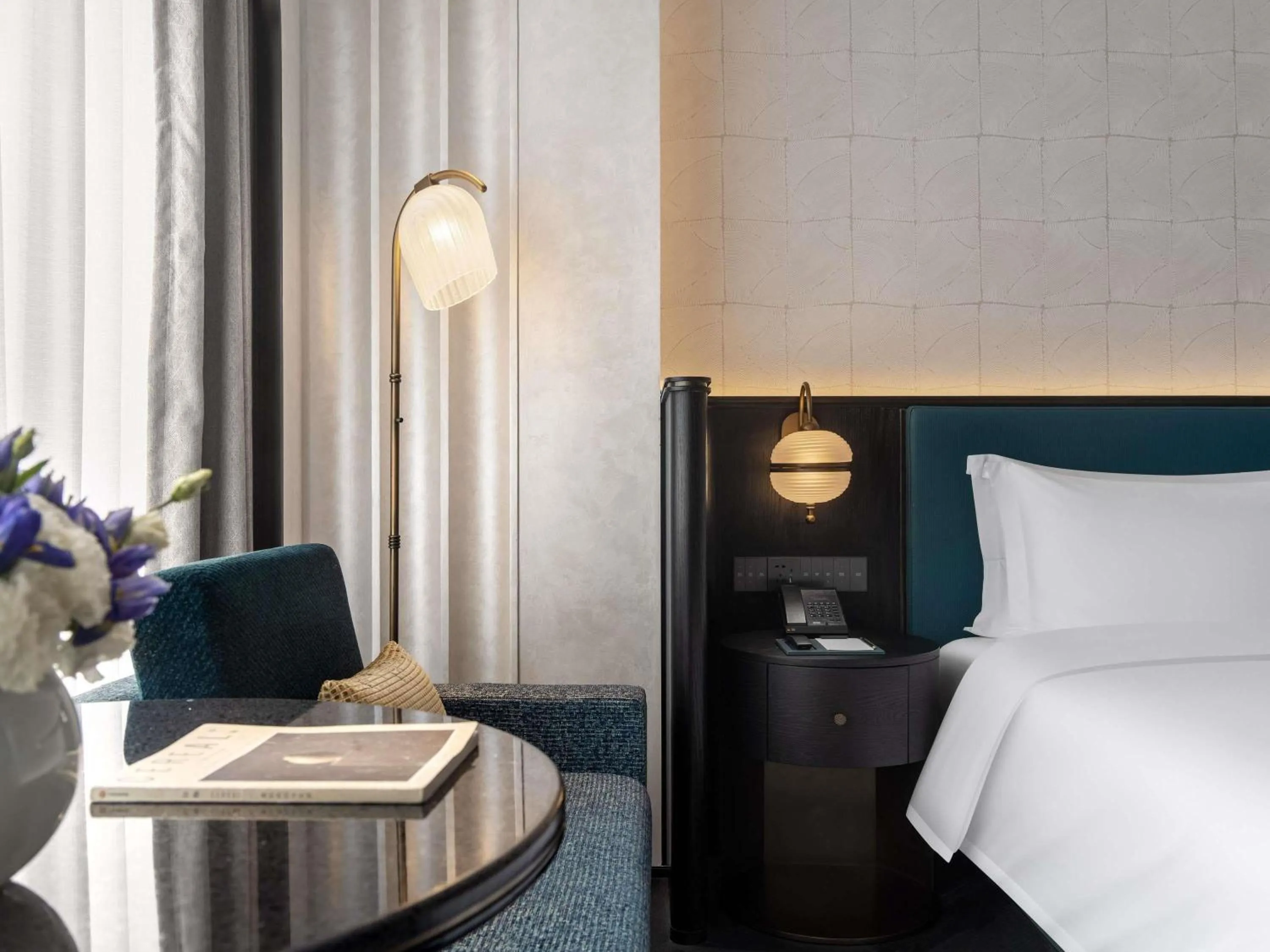 Bedroom, Bed in Sofitel Shanghai North Bund