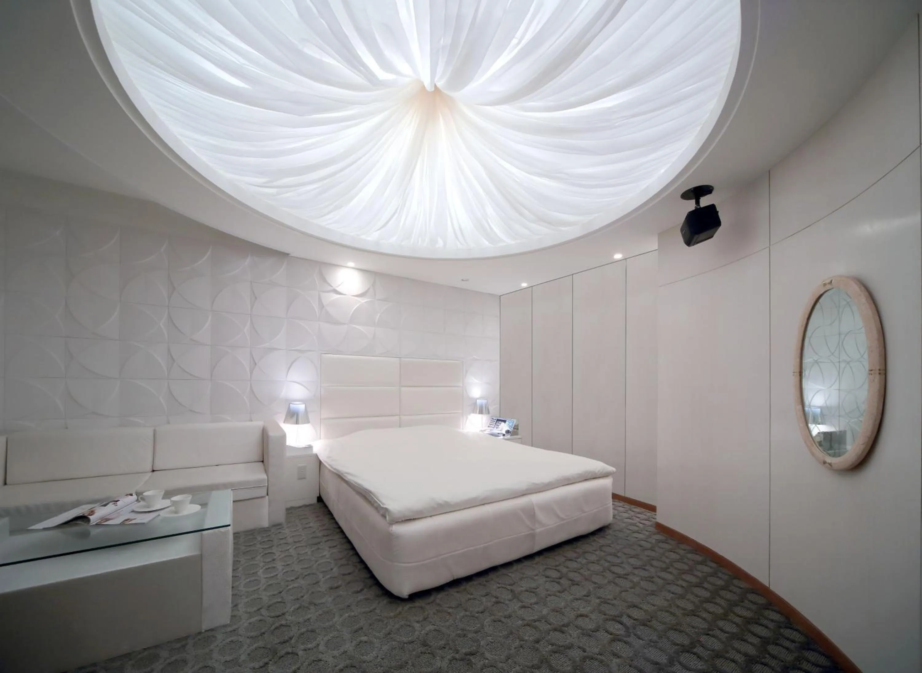 Bed in Design Hotel W Zip Club