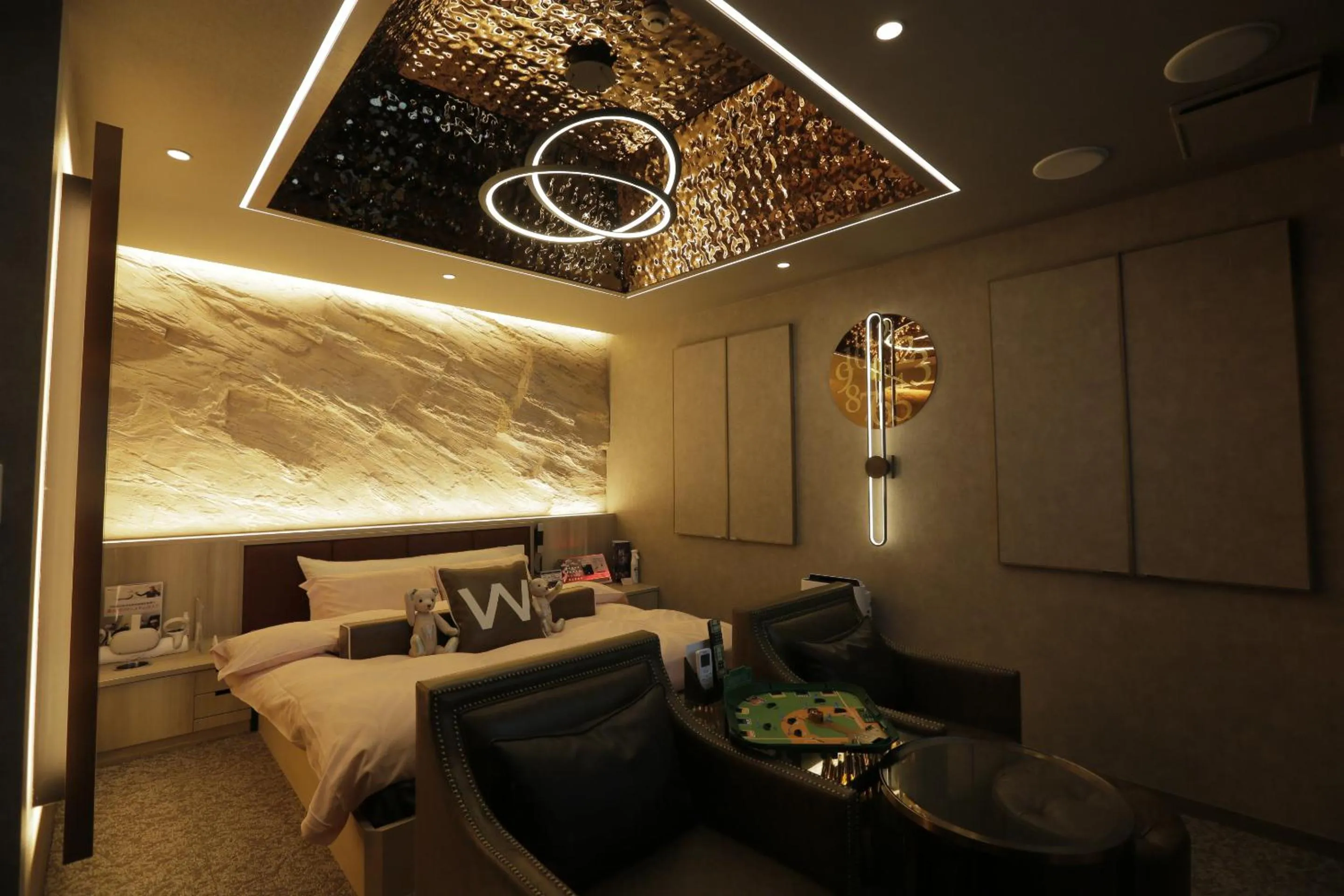 Bed in Design Hotel W Zip Club