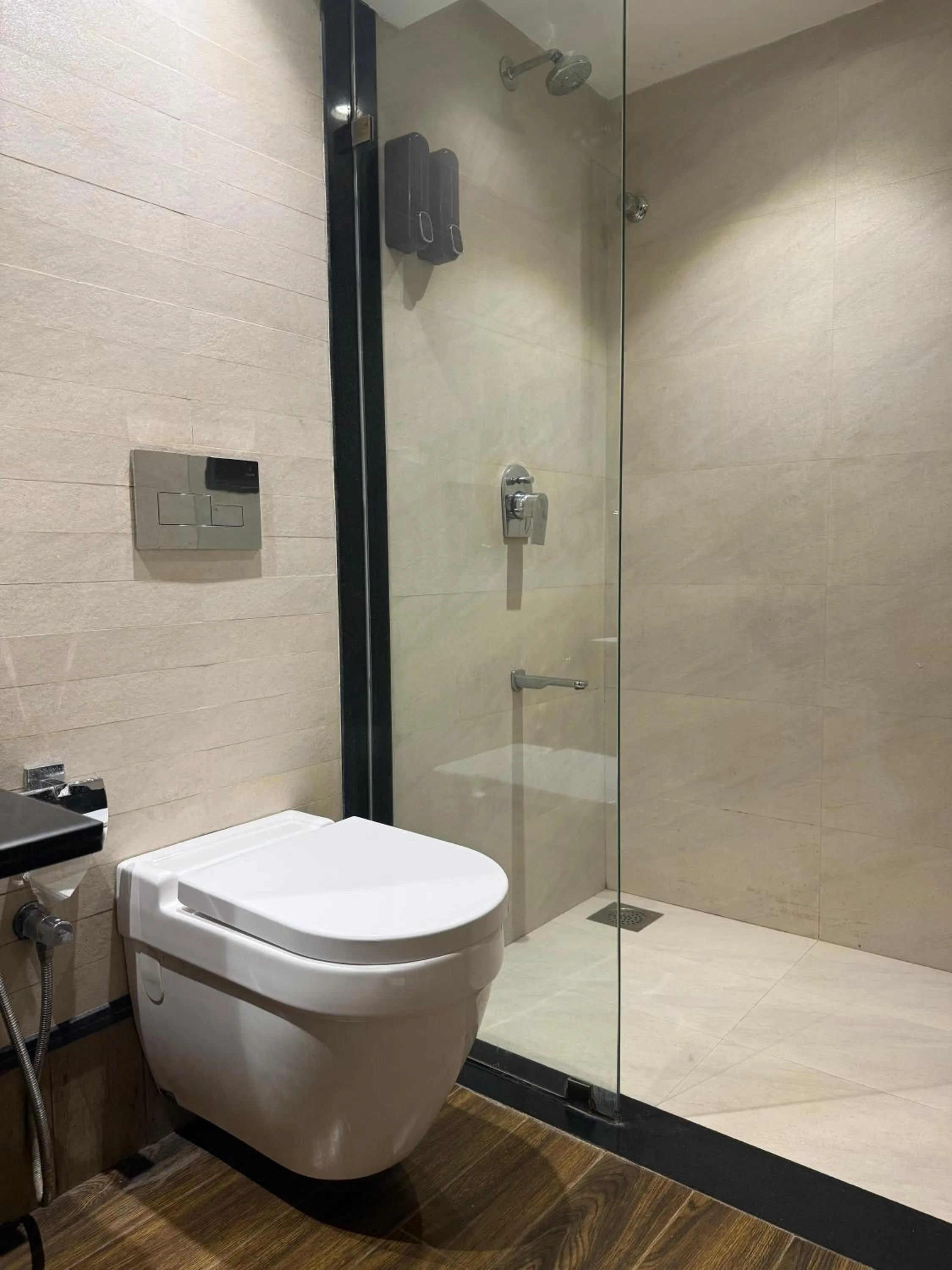 Shower in Hotel Beach Garden