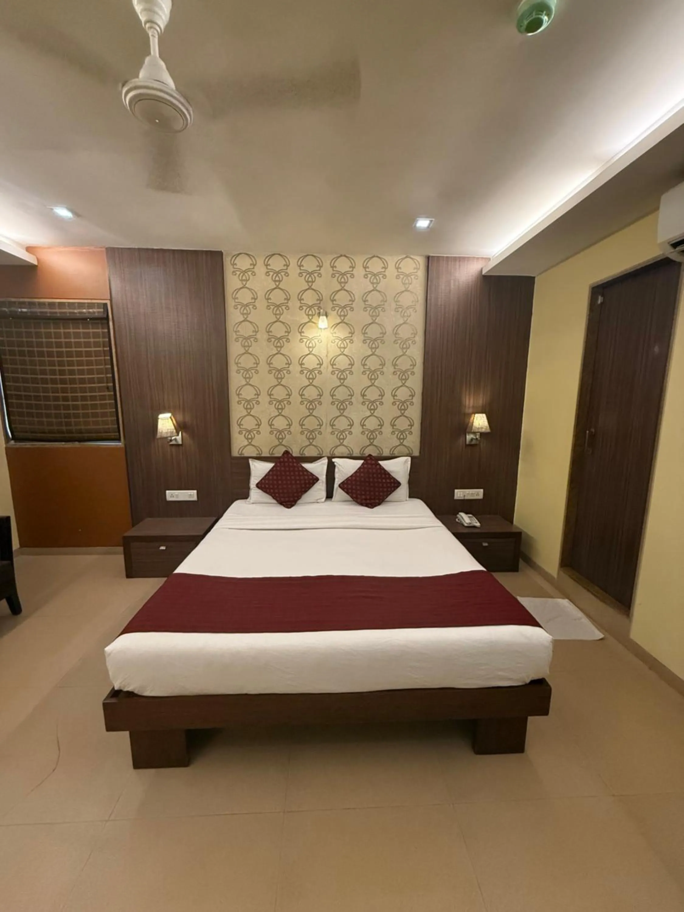 Bed in Hotel Beach Garden