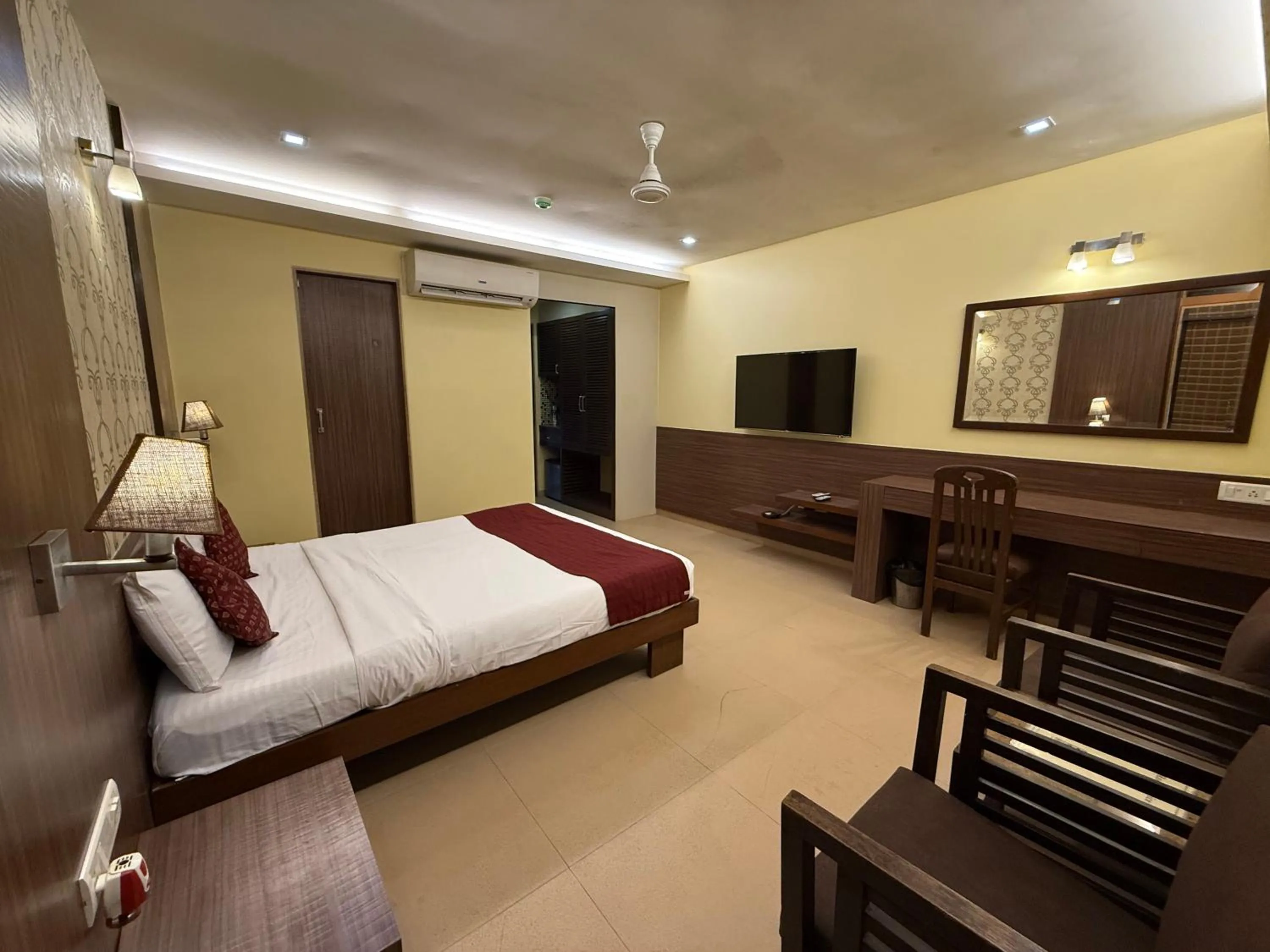 Bed in Hotel Beach Garden