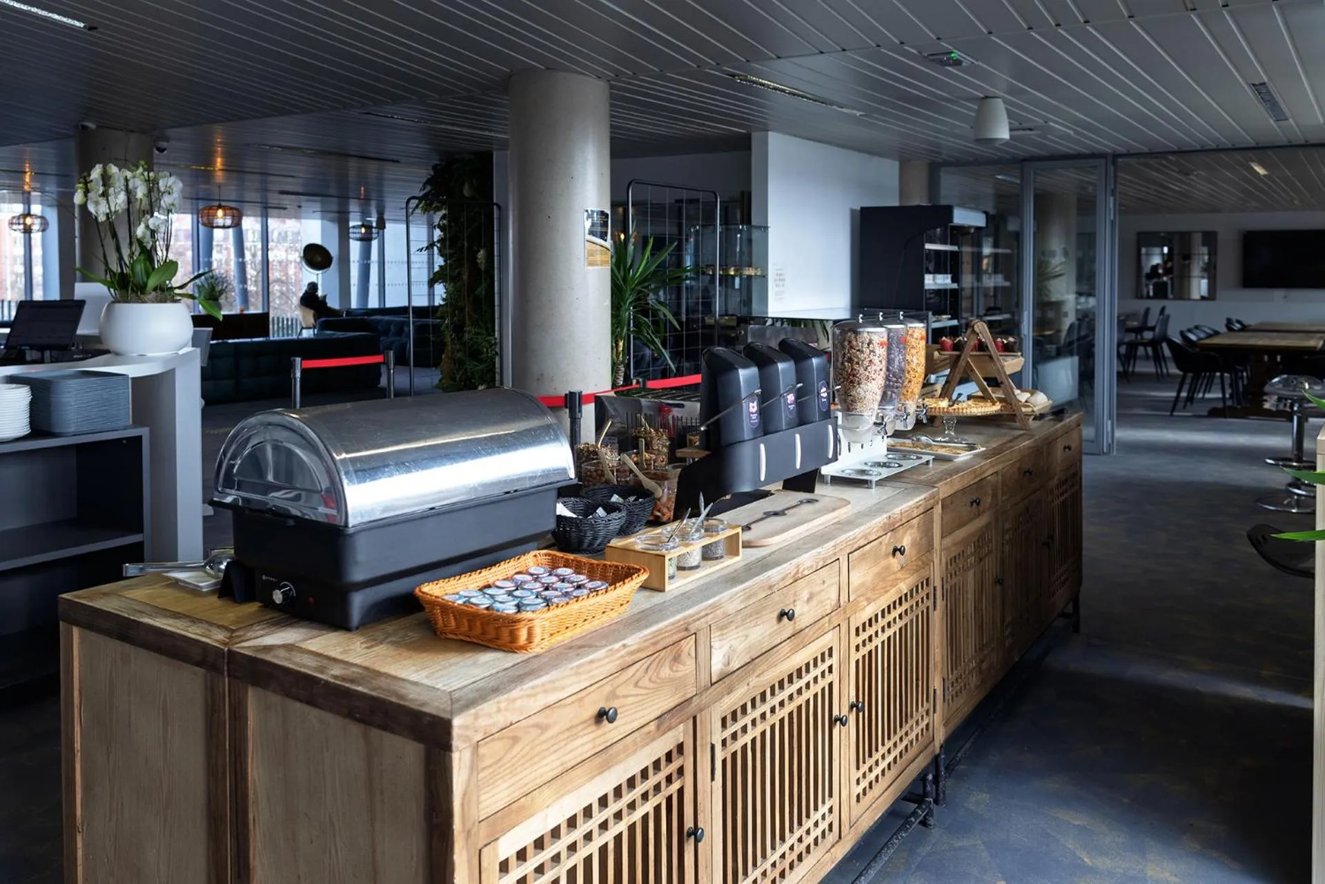 Buffet breakfast in Hôtel Lodge In Paris 13