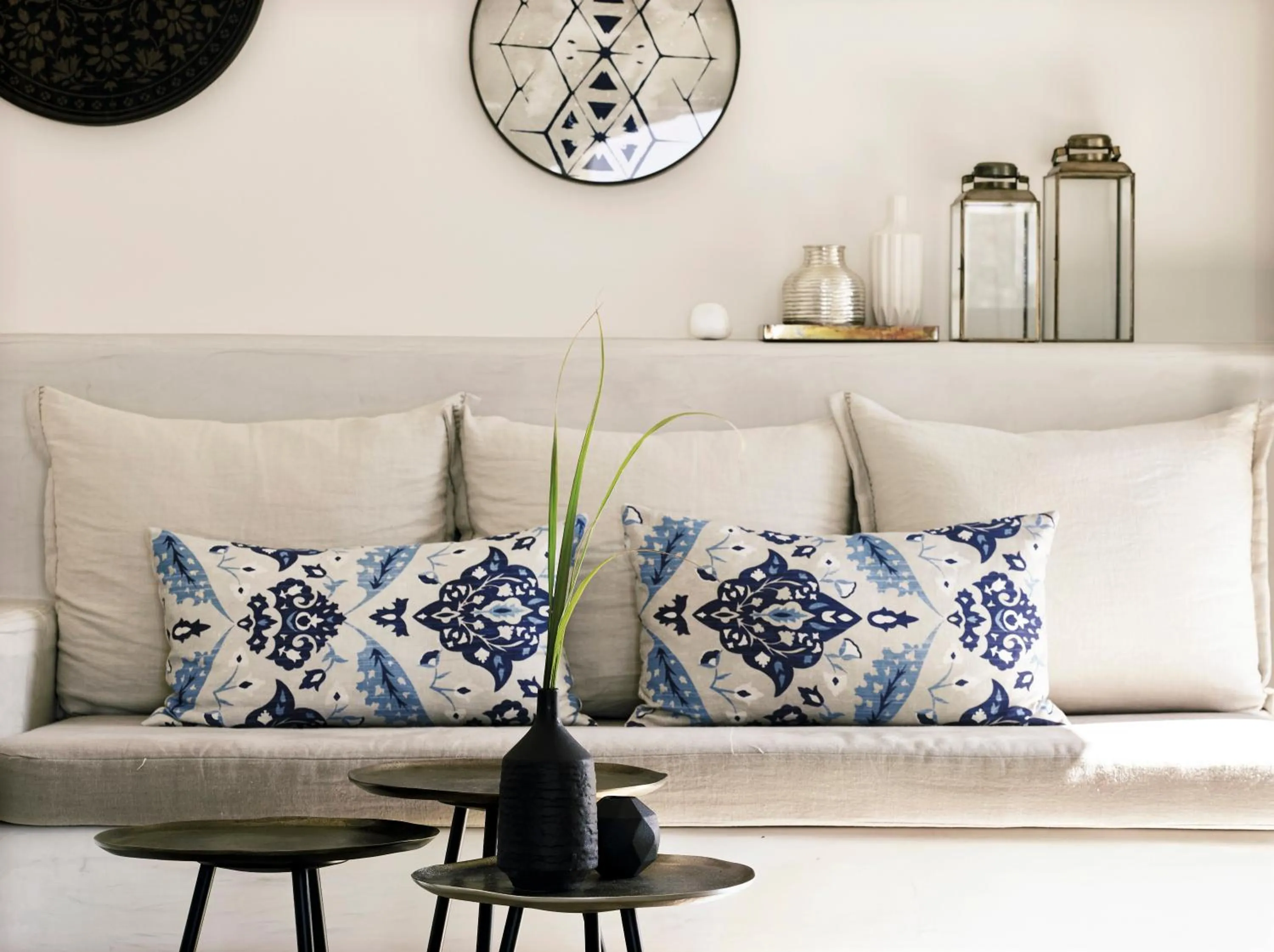 Living room in Santo Pure Oia Suites & Villas