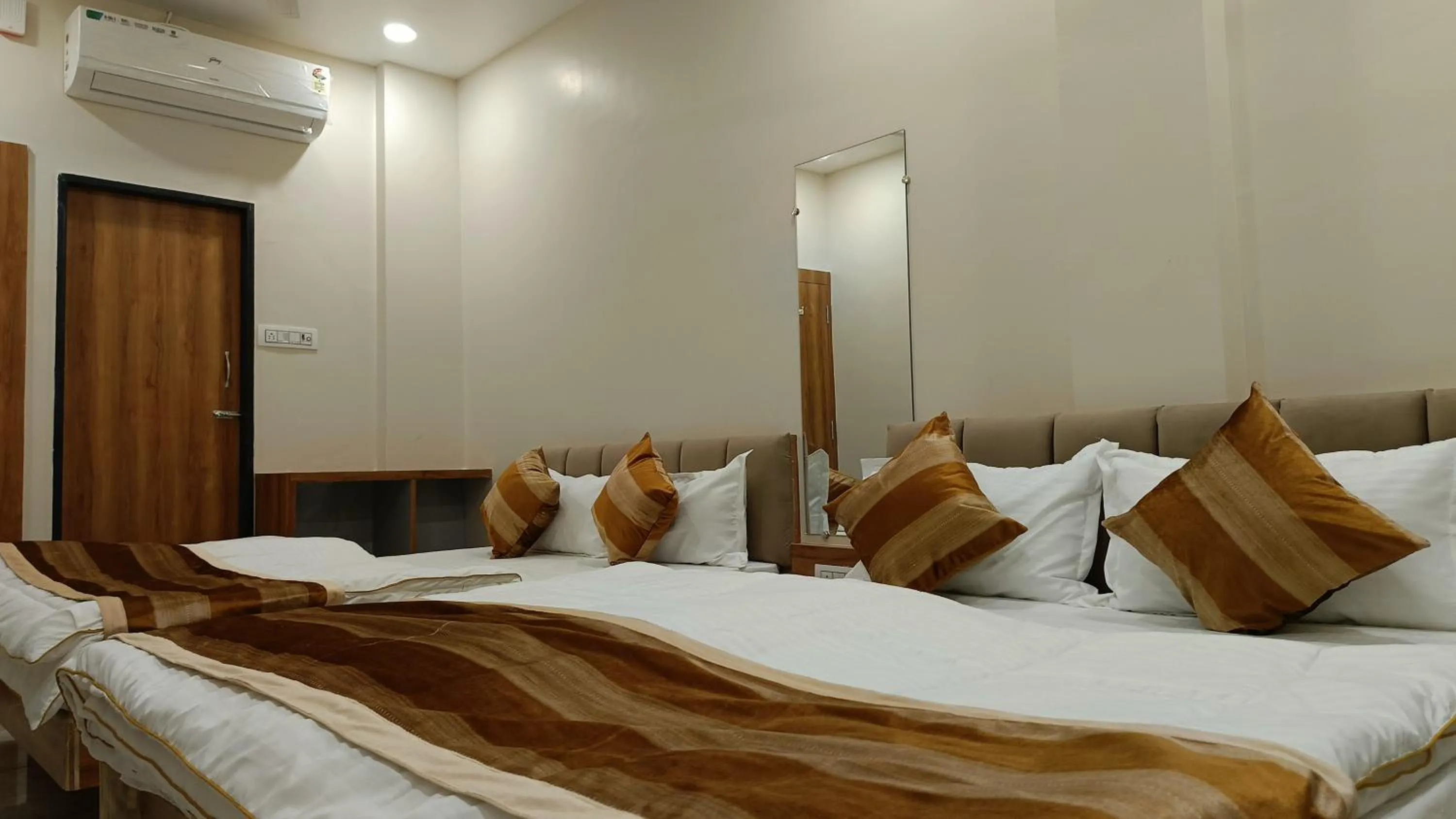 Bed in ShyamRaj Hotel