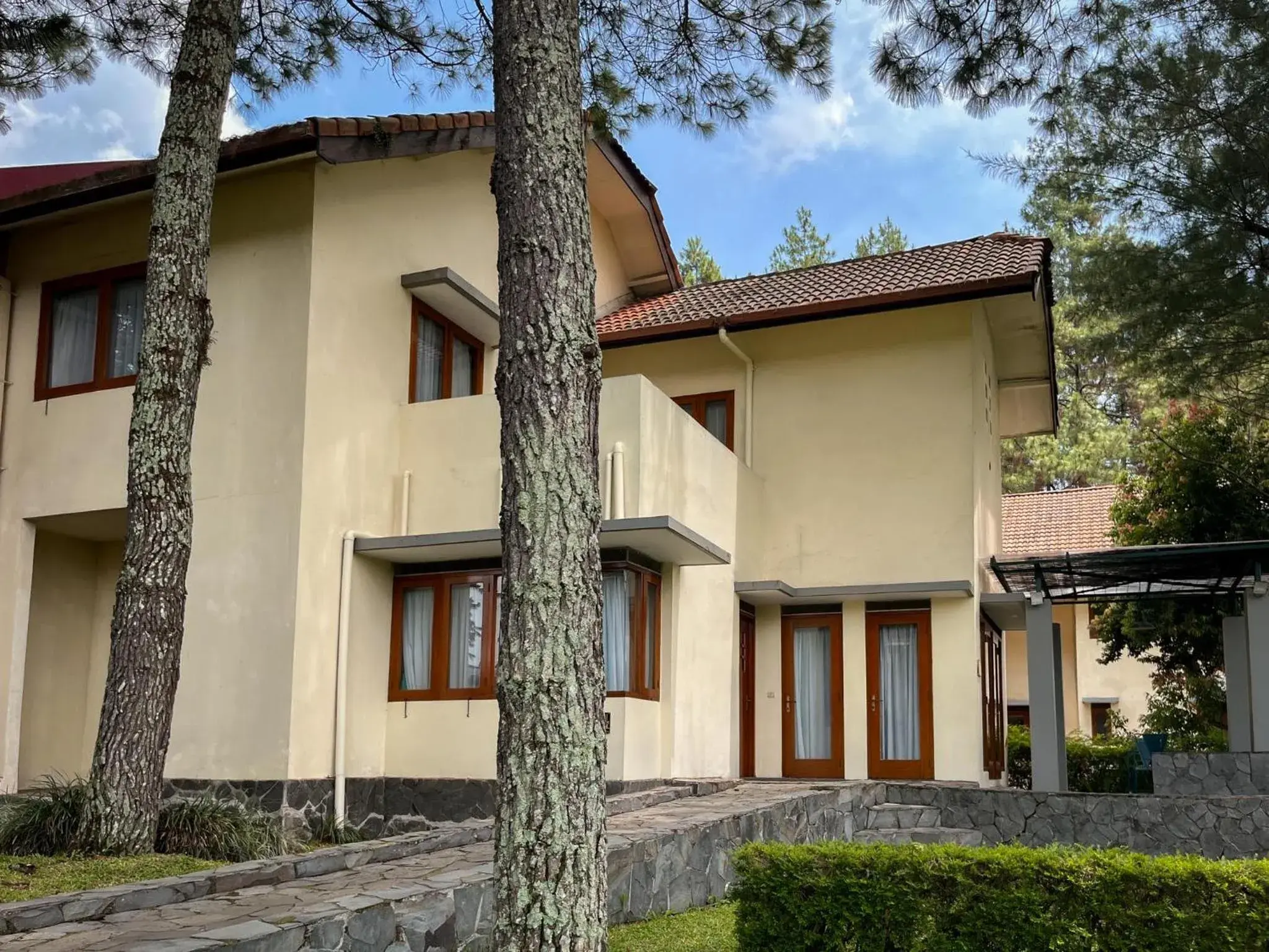 Family Suite Room & Dine in Puri Setiabudhi Family Suite Room & Dine in Puri Setiabudhi