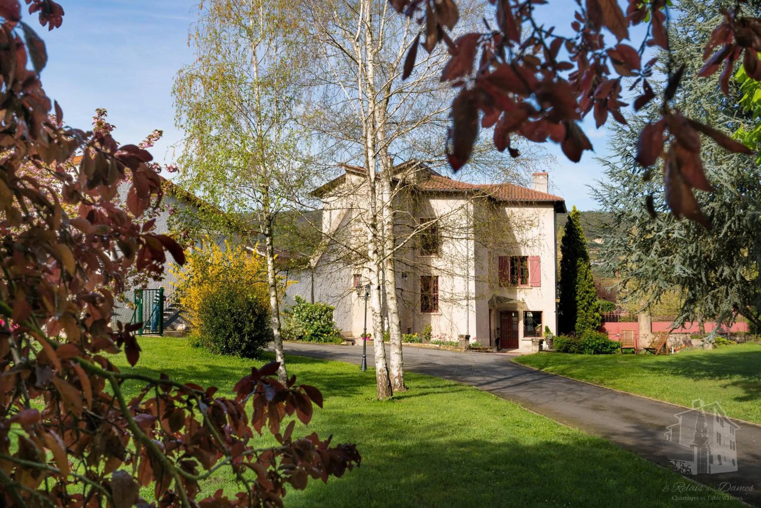 Property building in Le Relais Des Dames