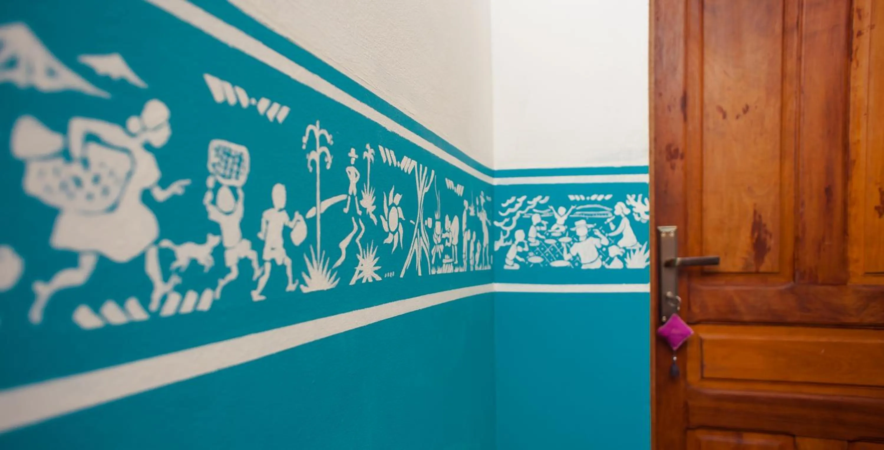 Decorative detail in Maison Lovasoa