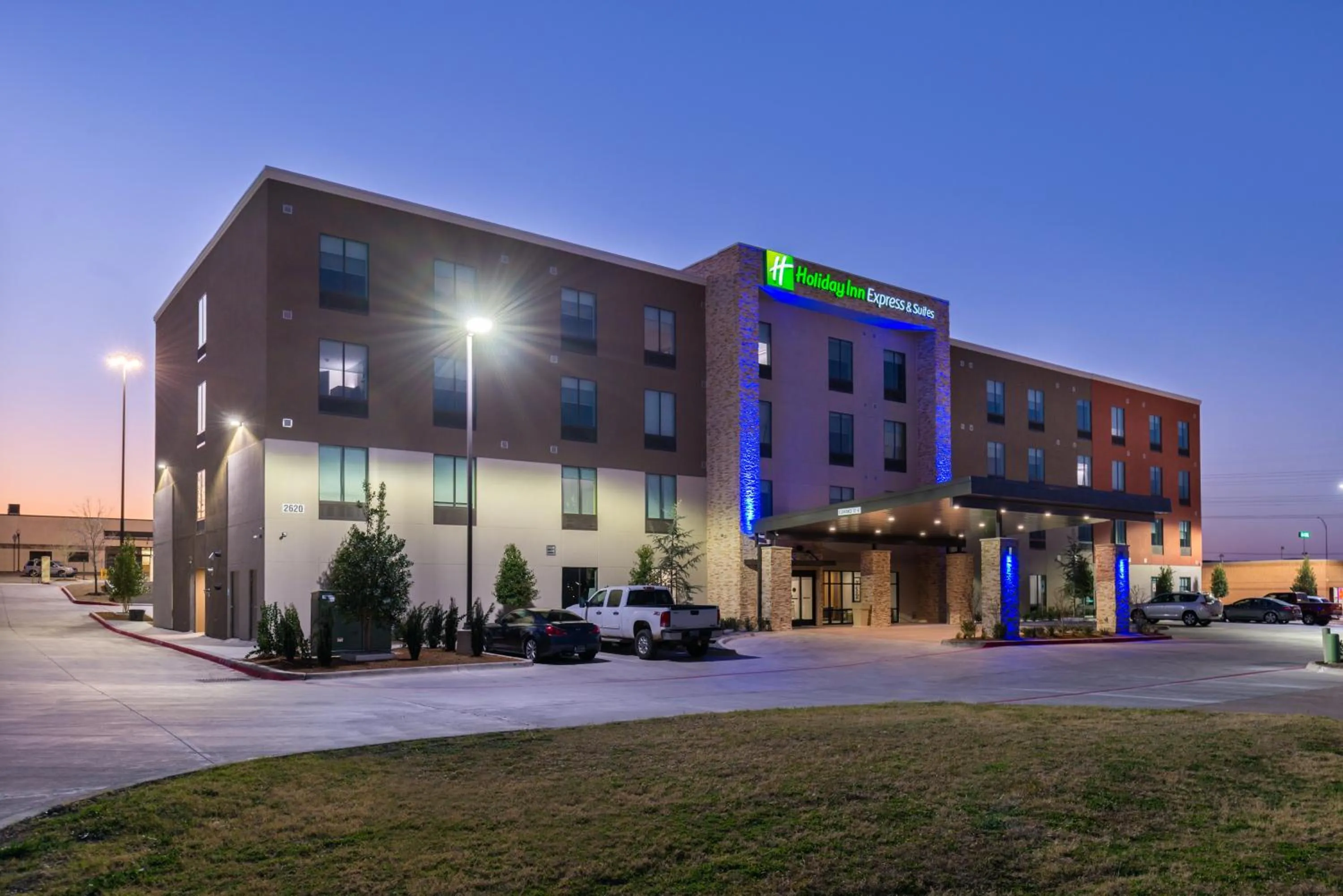 Property building in Holiday Inn Express Fort Worth West by IHG