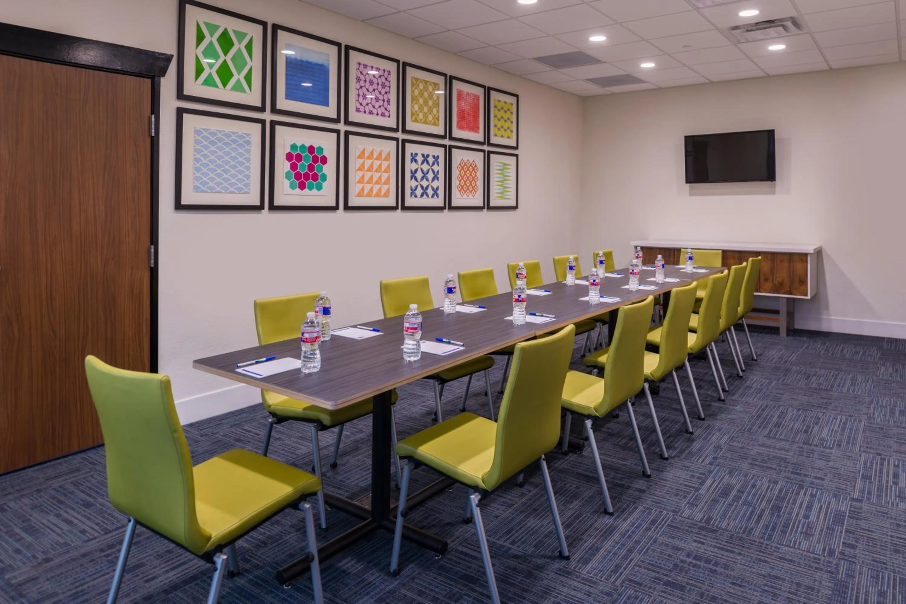 Meeting/conference room in Holiday Inn Express Fort Worth West by IHG